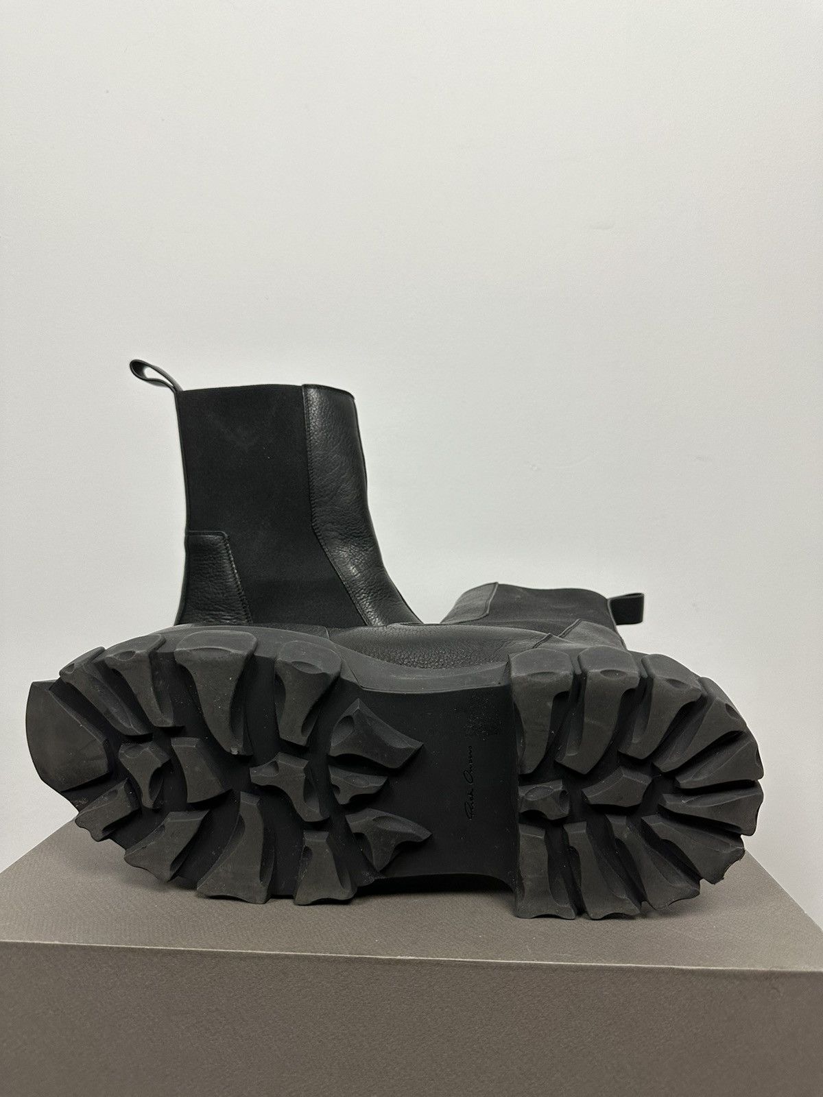Rick Owens FW19 ‘LARRY’ Calfskin Bozo Tractor Boots Size US 11 / EU 44 - 8 Thumbnail