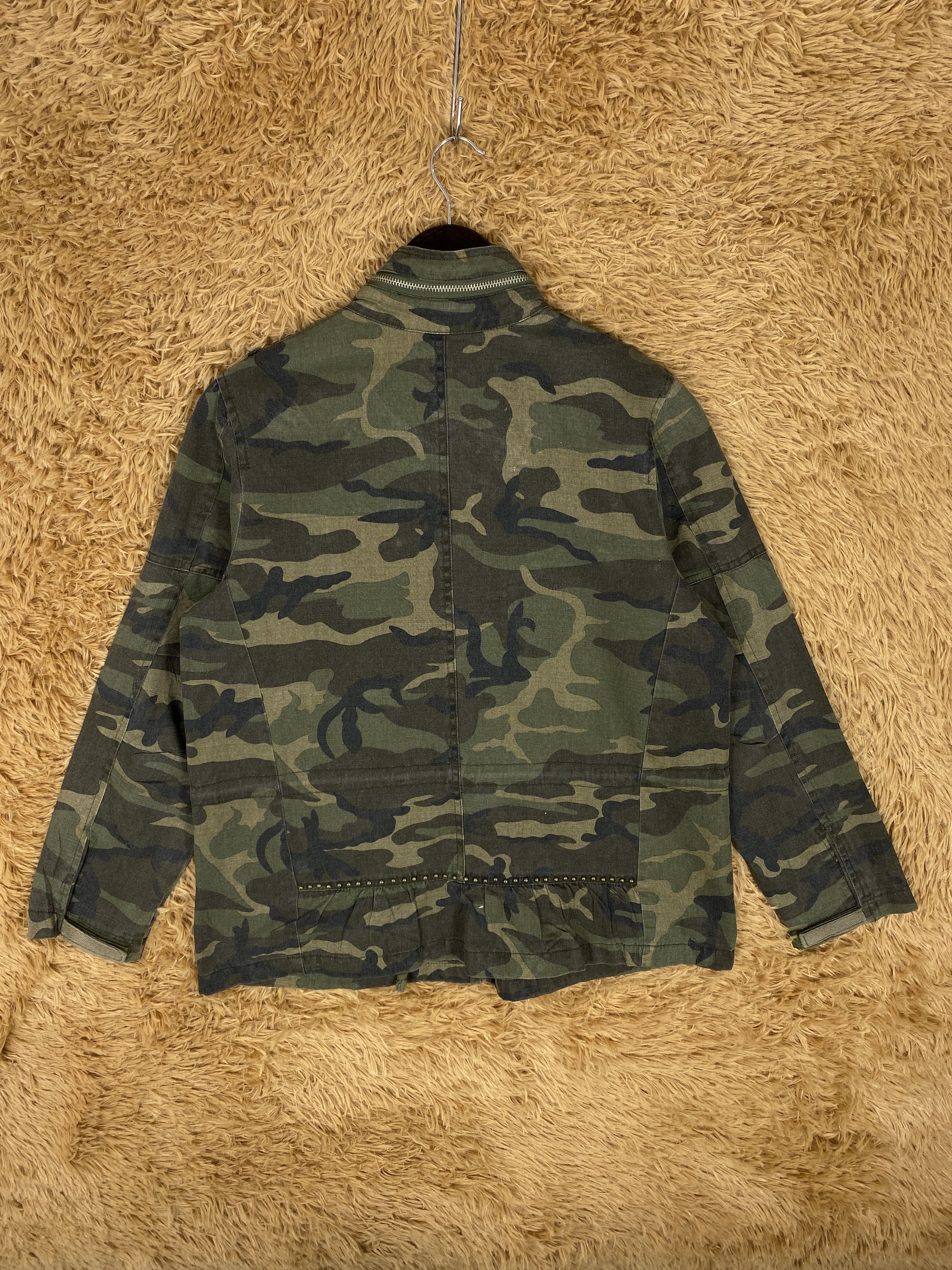 Japanese Brand Vintage Japanese Brand Camouflage Jacket J2339 Size US S / EU 44-46 / 1 - 5 Thumbnail