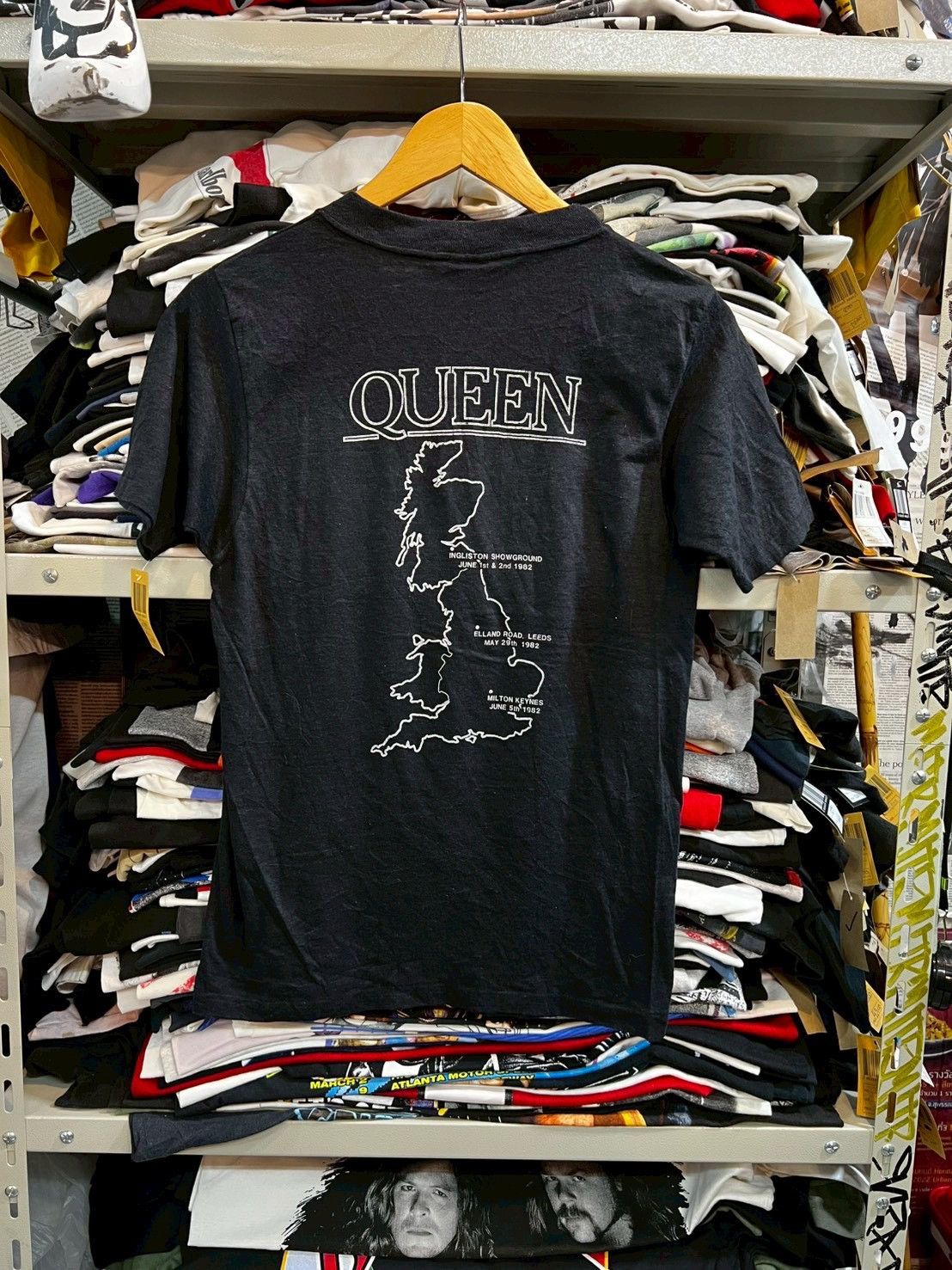 Band Tees Queen 1992’s Size US M / EU 48-50 / 2 - 6 Thumbnail