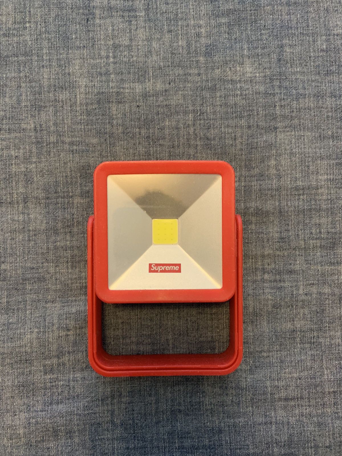 Supreme Supreme Magnetic Kickstand Size ONE SIZE - 1 Thumbnail