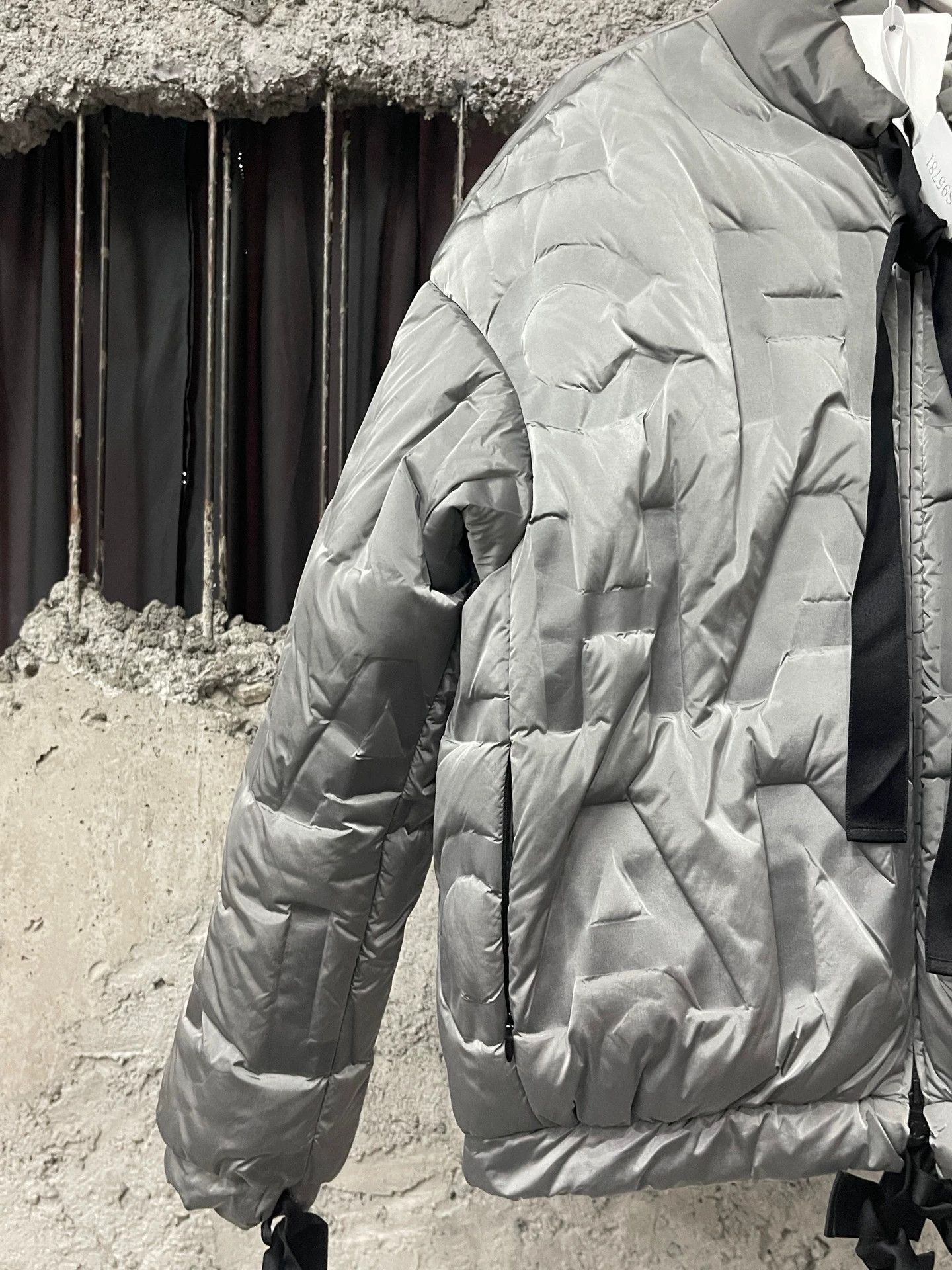 Chanel Chanel women's down jacket 34 Size XS / US 0-2 / IT 36-38 - 3 Thumbnail