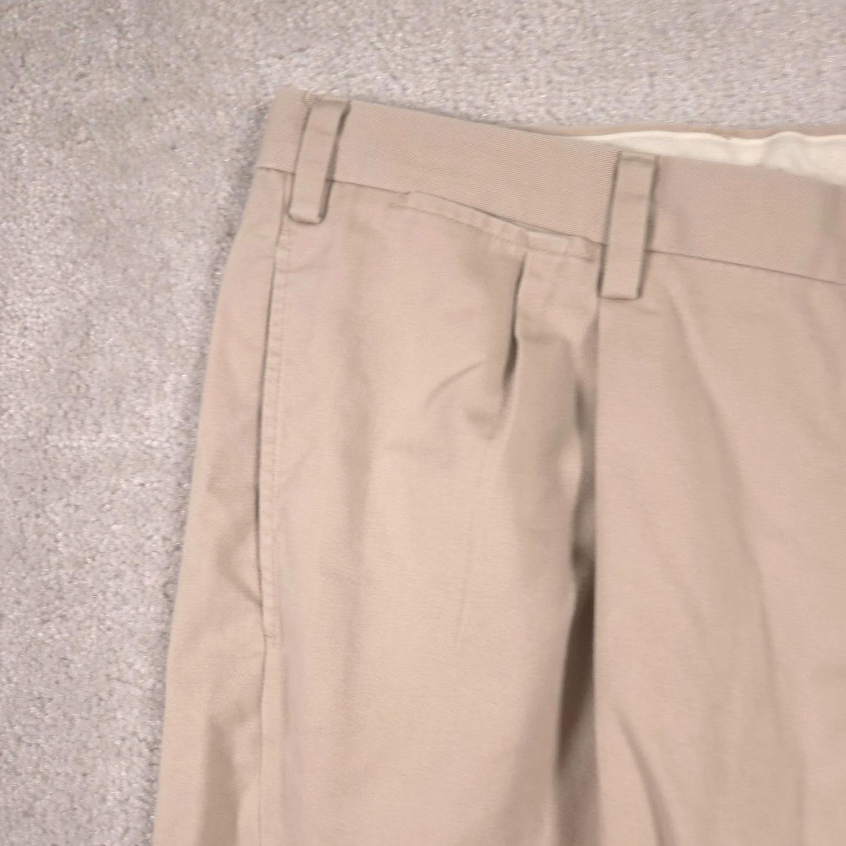 Eddie Bauer Eddie Bauer Khakis Chino Pants Mens 40x29 Beige Relaxed Fit Pleated Cuffed Vintage No Size US 40 / EU 56 - 4 Thumbnail