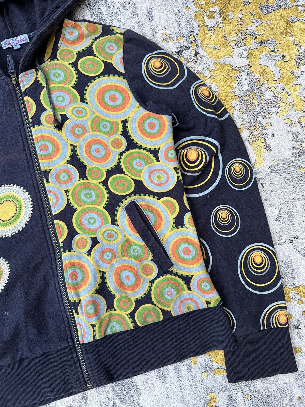 20471120 CRAZY RICH ZIPHOODIE VERY NICE COLOUR AND DESIGN LGB STYLE Size US M / EU 48-50 / 2 - 5 Thumbnail