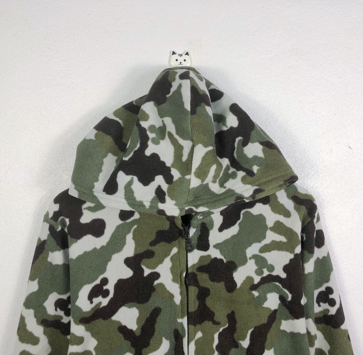 Mickey Mouse × Vintage Rare Vintage Disney Mickey Mouse Camo Hoodie Size US L / EU 52-54 / 3 - 2 Thumbnail