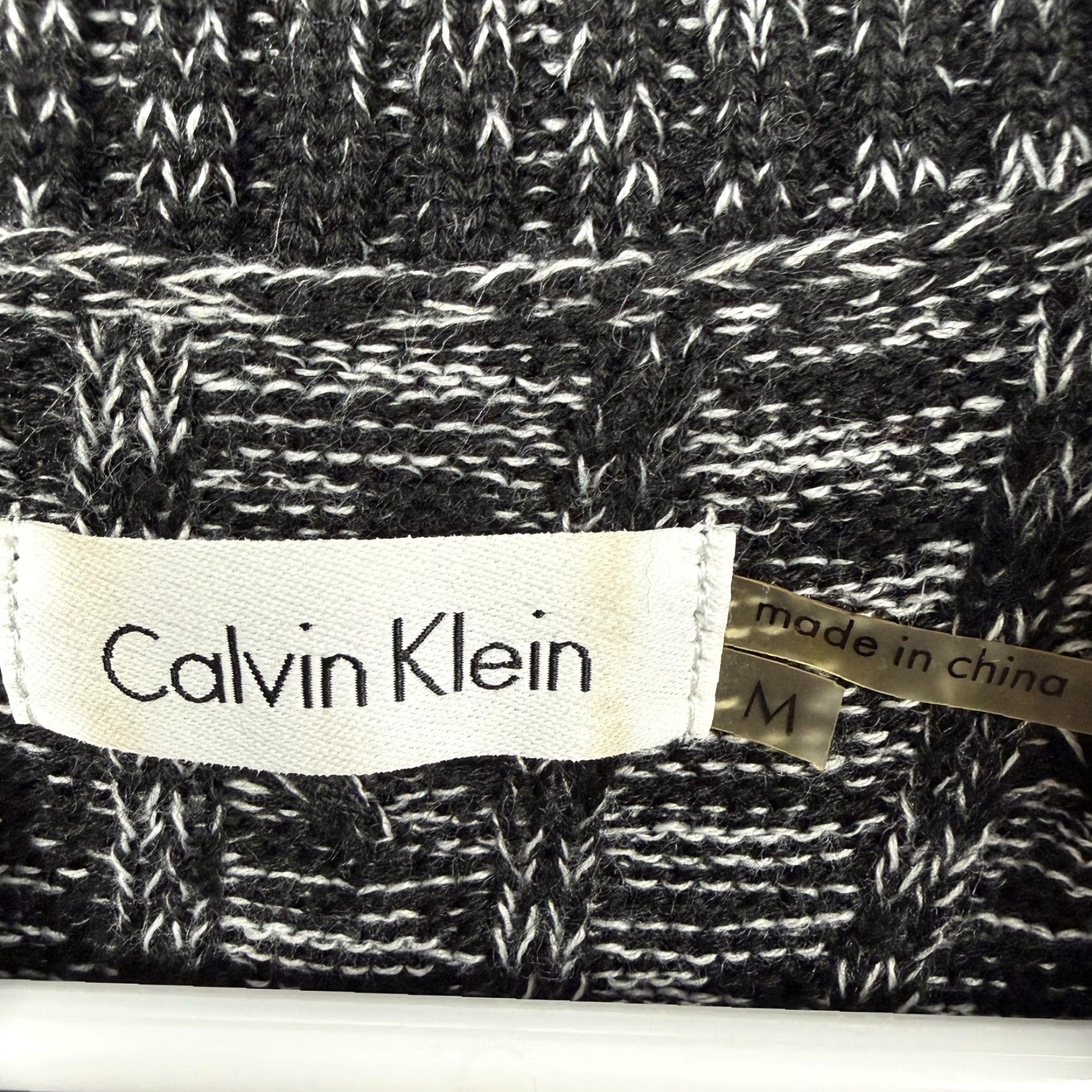 Calvin Klein Calvin Klein Sweater Dress M Black Knit Marled Buckle Office Chic Casual Sleeveless V-Neck Knee Length Women Size M / US 6-8 / IT 42-44 - 5 Thumbnail