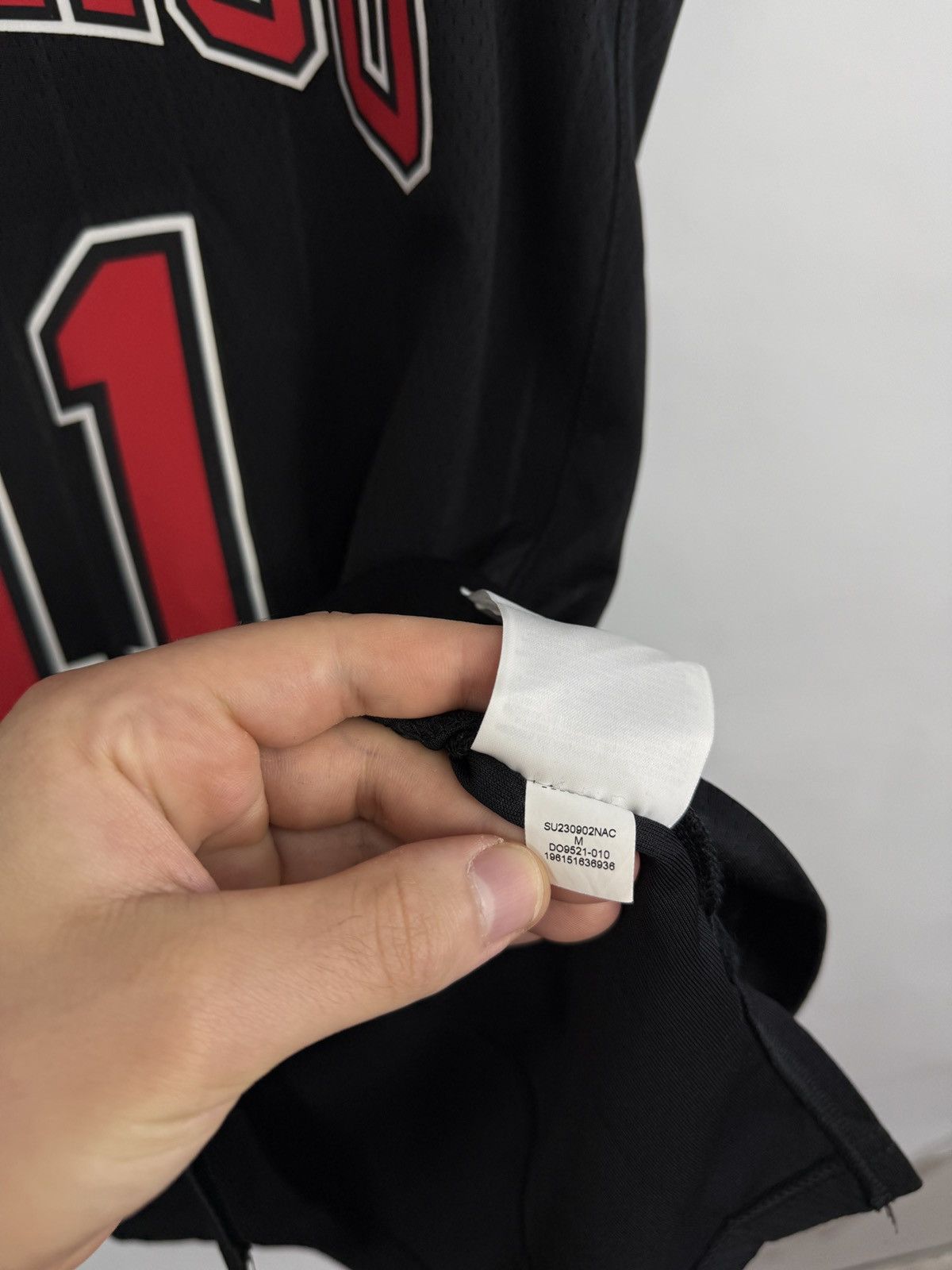 Jordan Brand 🇺🇸 Chicago Bulls Demar Derozan Jordan NBA Basketball Jersey Size US M / EU 48-50 / 2 - 9 Thumbnail
