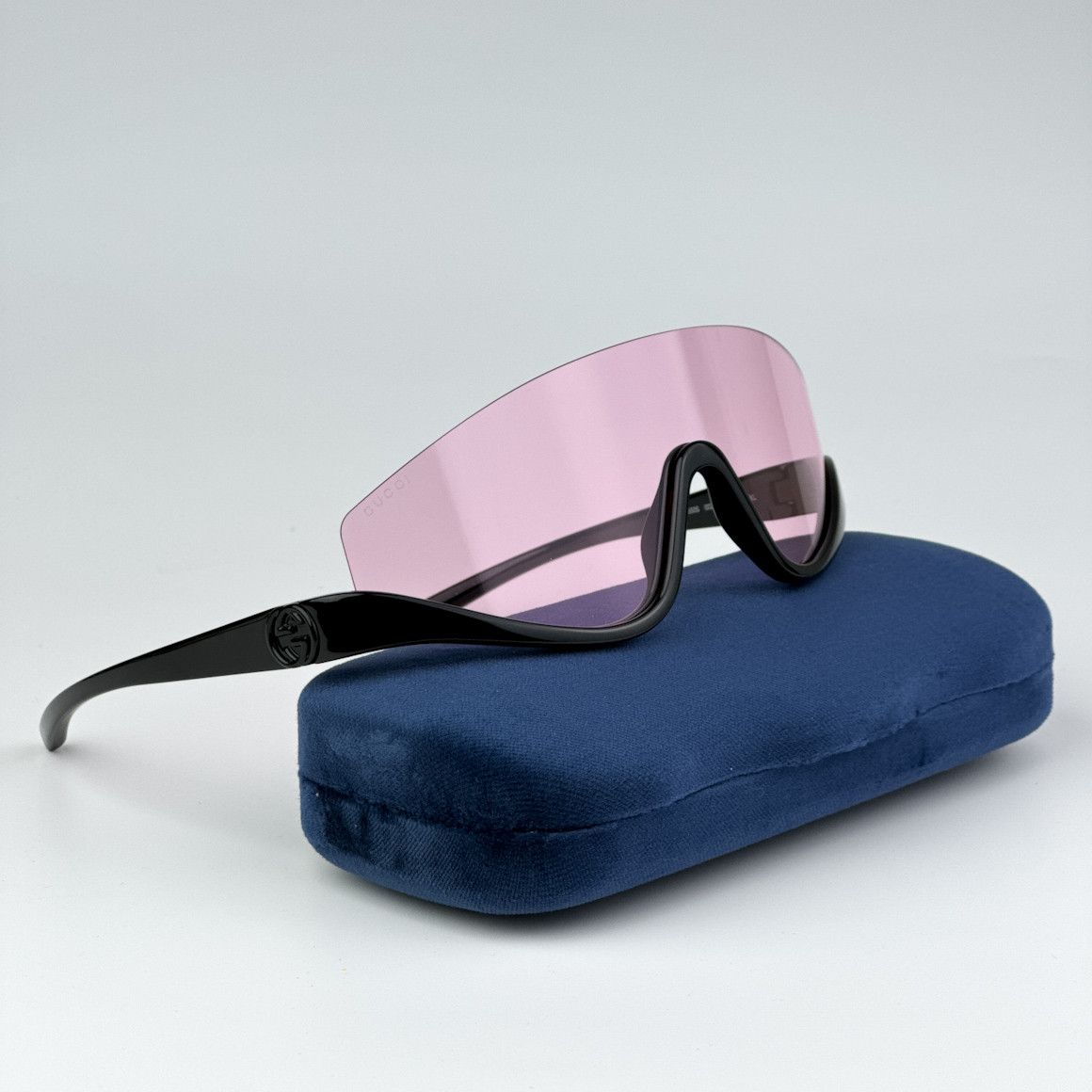 Gucci NEW Gucci GG1650S 002 Black Unisex Shield Mask Sunglasses Size ONE SIZE - 1 Thumbnail