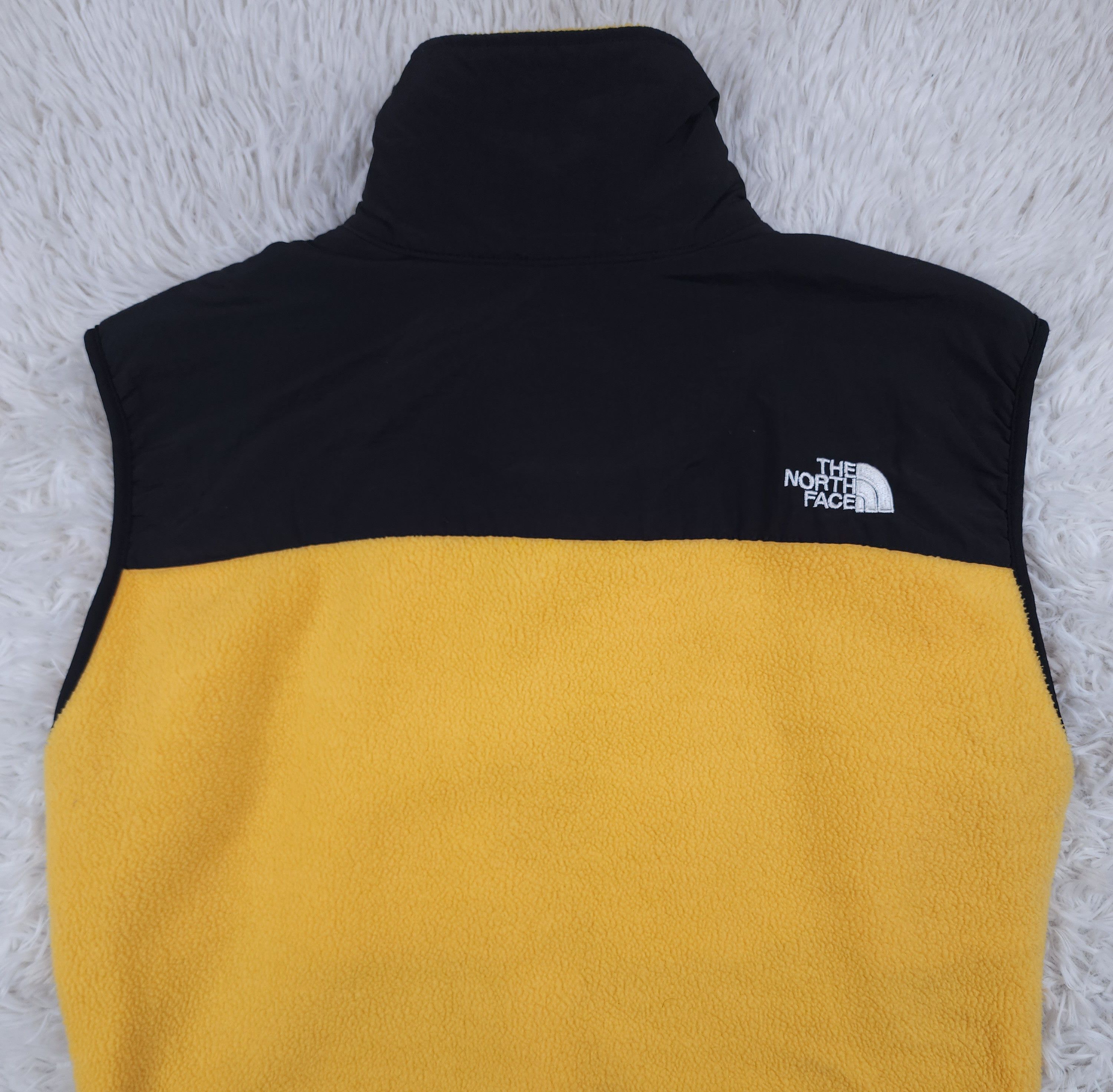 The North Face The north Face men´s yellow vest Size US S / EU 44-46 / 1 - 7 Thumbnail
