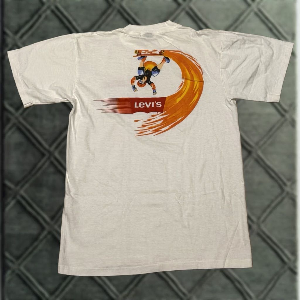 Levi's VINTAGE Levi's Skateboarding T-Shirt M/L White 80s Lion Vision World Industries Tony Hawk Logo Crew Neck Men S/M/L Cotton Short Sleeve Graphic Print Size US L / EU 52-54 / 3 - 1 Thumbnail