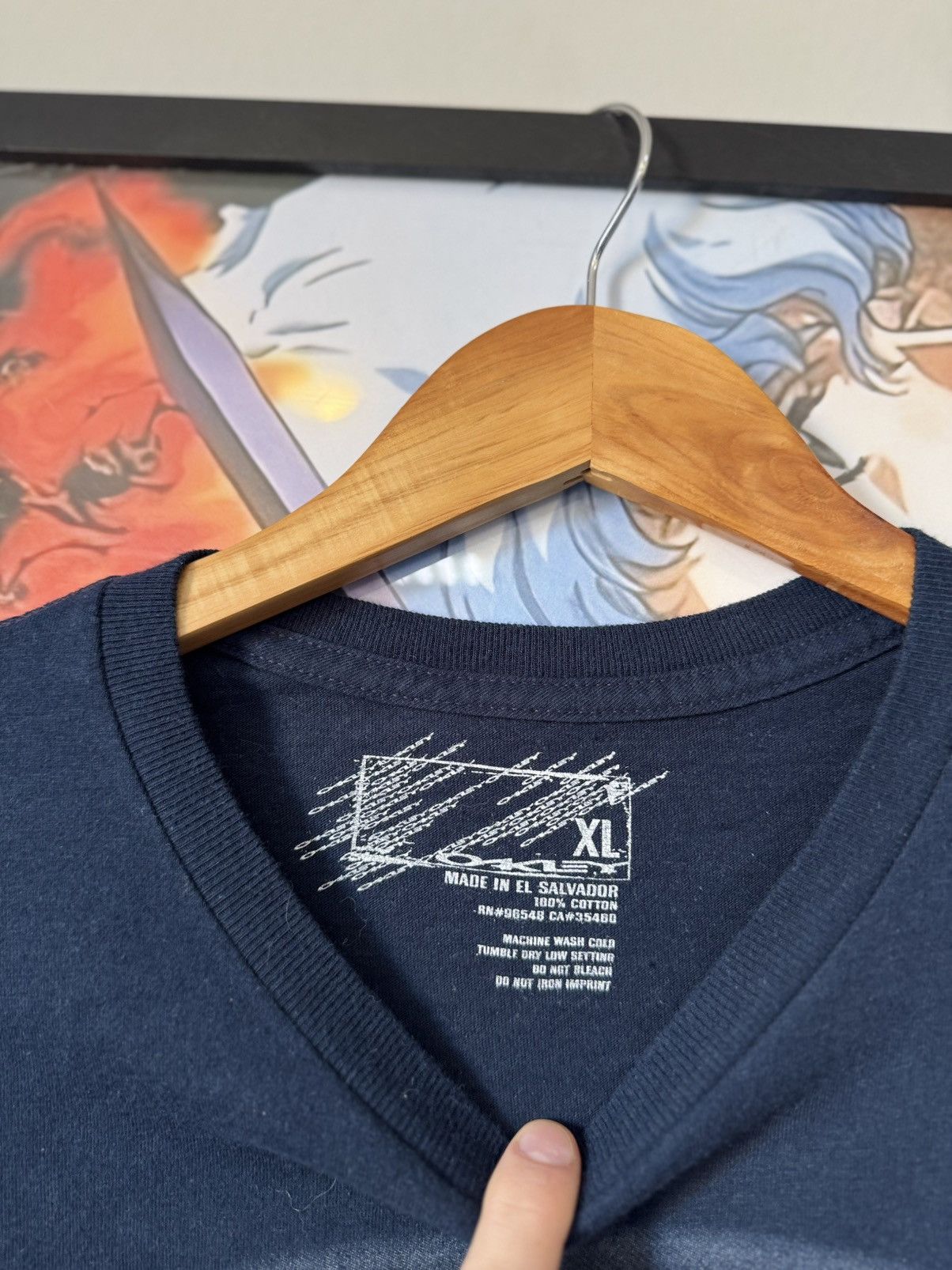 Oakley Vintage Oakley Surf Hawaii Island Design Rare Tshirt Size US XL / EU 56 / 4 - 3 Thumbnail