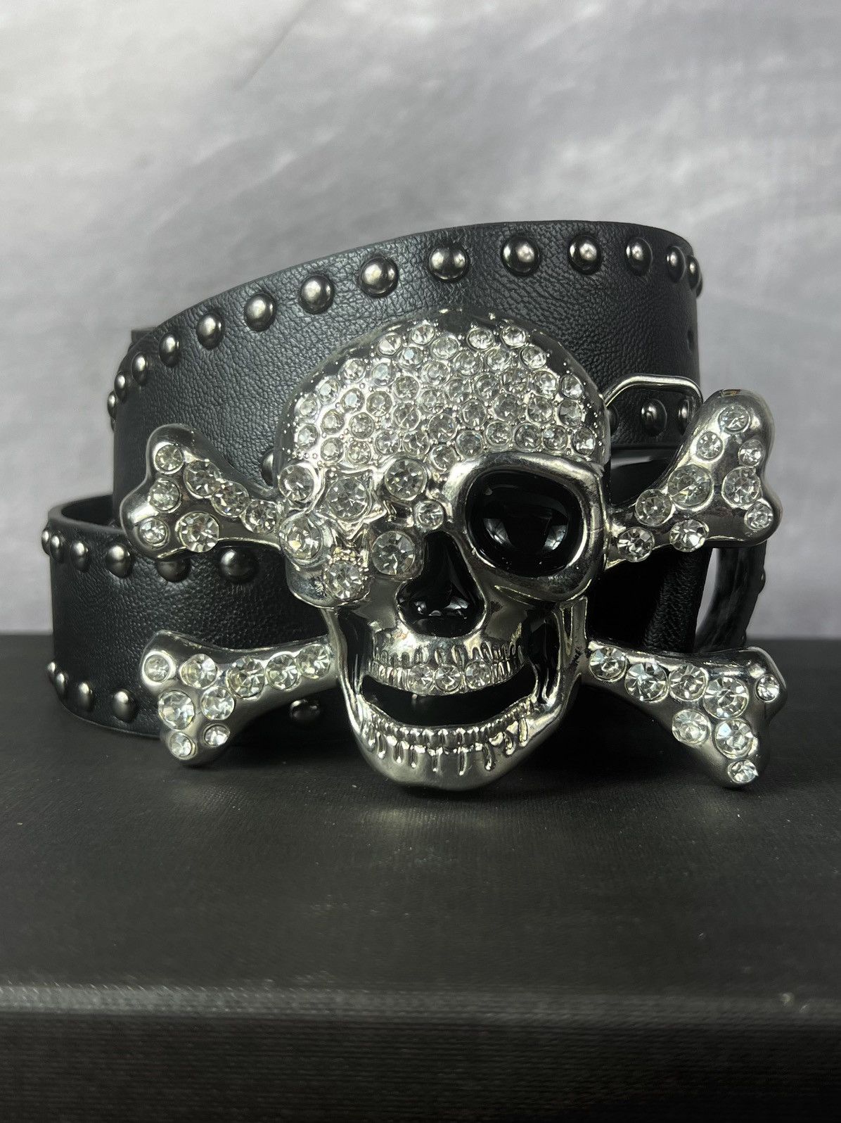 Other Big Skull Rhinestones Y2K Belt Gothic Grunge Punk Style Size 30 - 1 Thumbnail