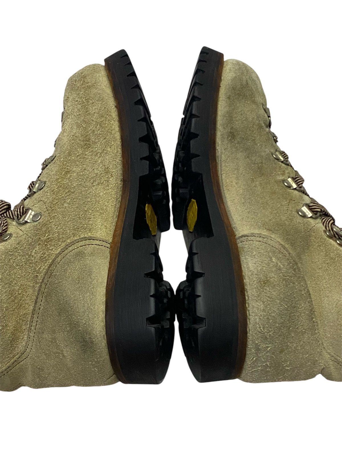 Bape Rare🔥A Bathing Ape 978 - FW -01 Suede Beige Boots Size US 9 / EU 42 - 9 Thumbnail