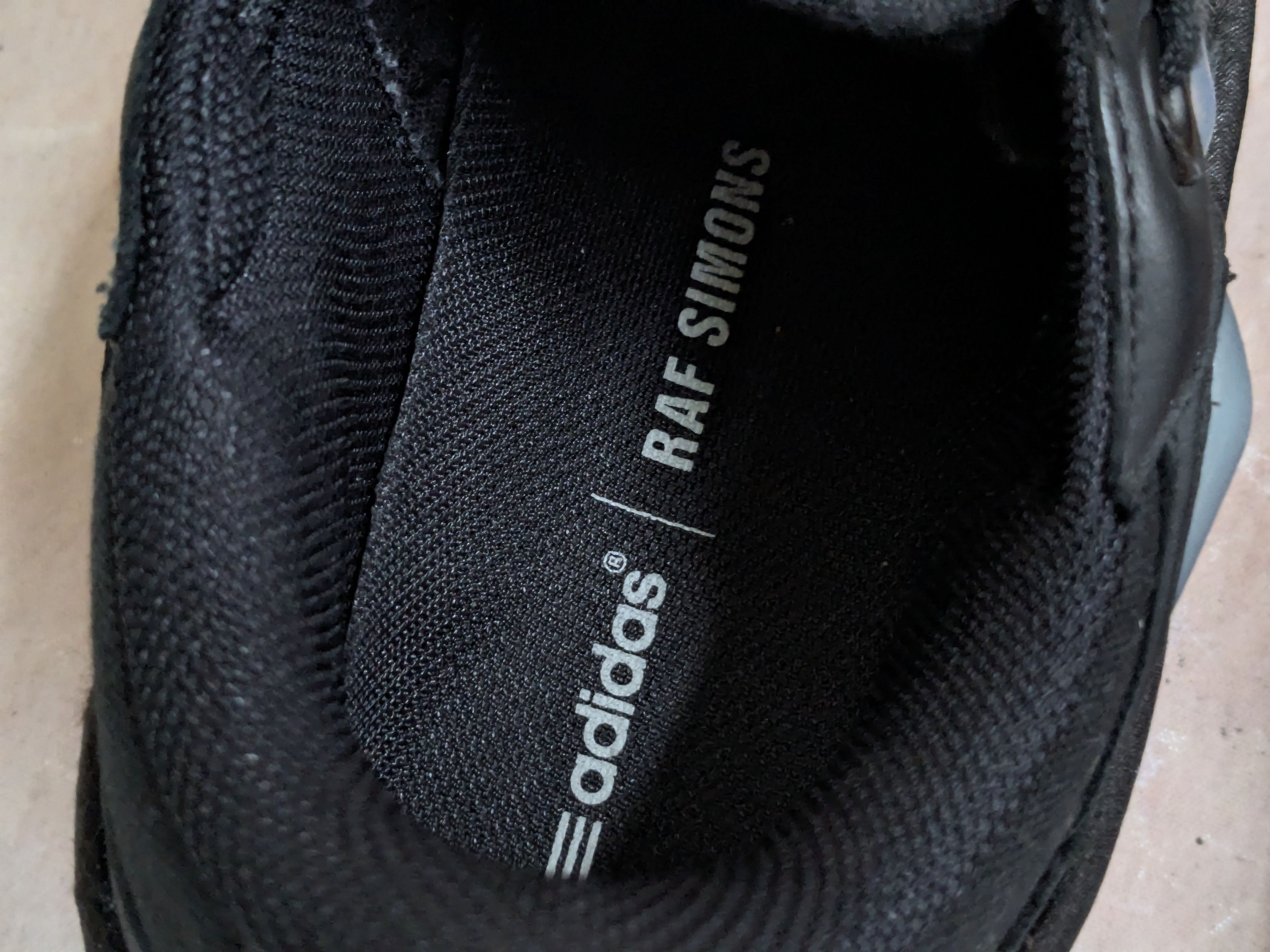 Raf Simons Adidas Raf Simons Ozweego 3 Black Scarlet DA8775 Black 7 Size US 7 / EU 40 - 7 Thumbnail