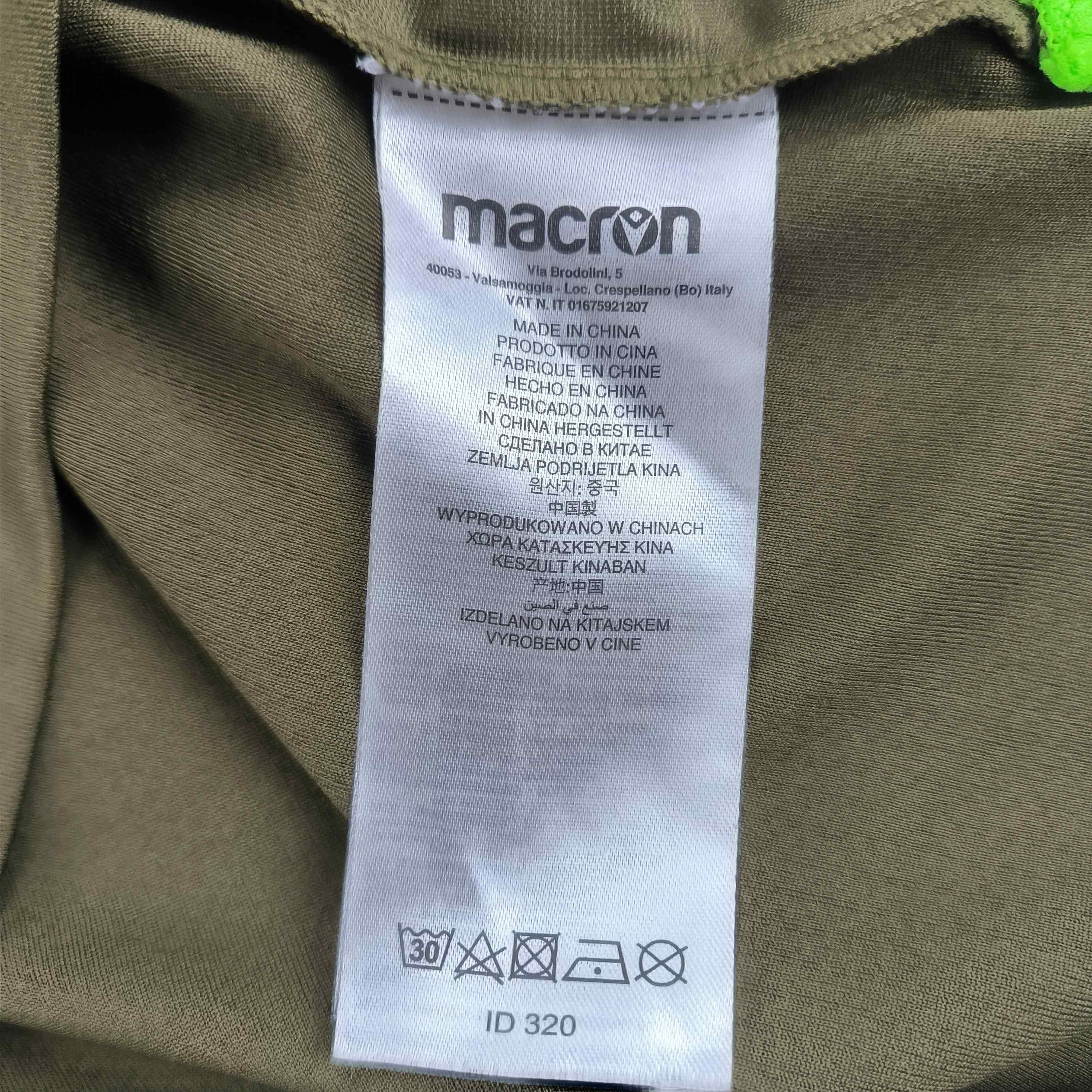 Macron FC Thun 2020-21 Macron away #3 football jersey size M Size US M / EU 48-50 / 2 - 7 Thumbnail