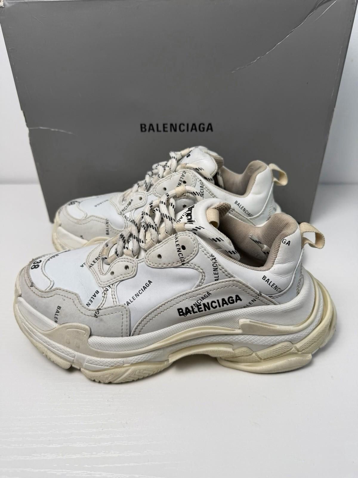 Balenciaga Balenciaga Triple S Allover Logo "Leather Free" White SZ 8 Size US 8 / IT 38 - 3 Thumbnail