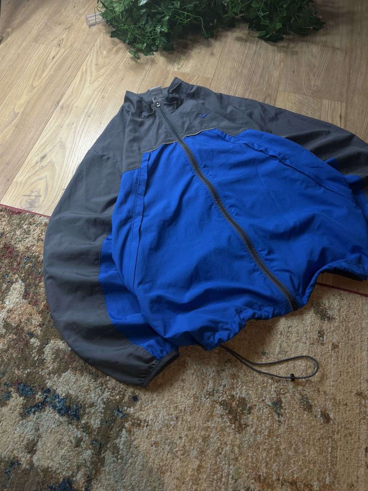 Nike 90s Vintage Nike Swoosh Logo Light Jacket Y2K Rare Size US L / EU 52-54 / 3 - 3 Thumbnail