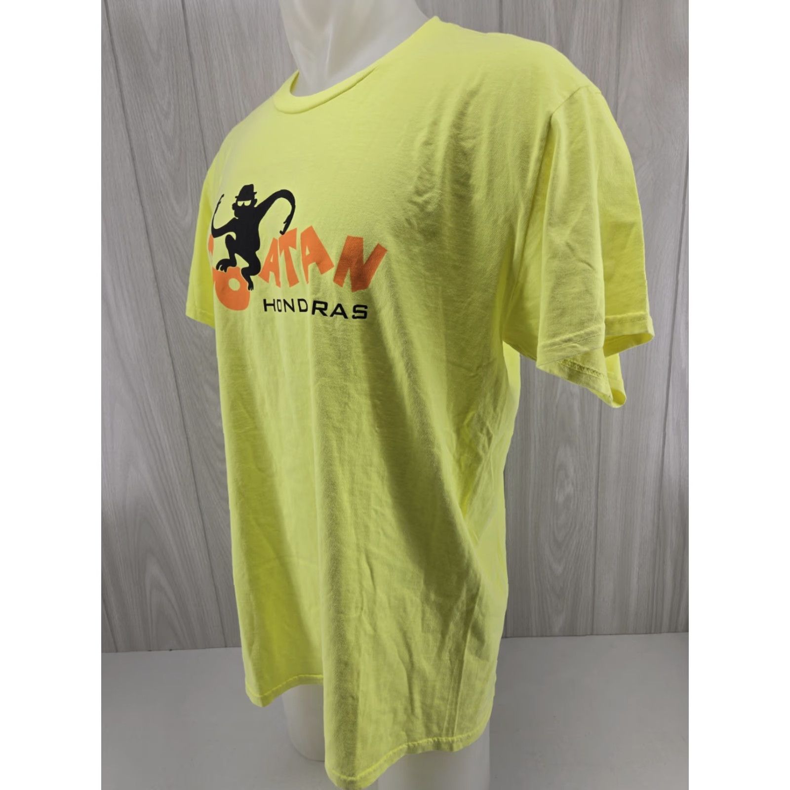 Port & Company VINTAGE Port & Company Roatan Honduras Shirt Mens Large Neon Yellow Short Sleeve Monkey Shirt Mens Large Neon Yellow Short Sleeve Monkey Size US L / EU 52-54 / 3 - 5 Thumbnail