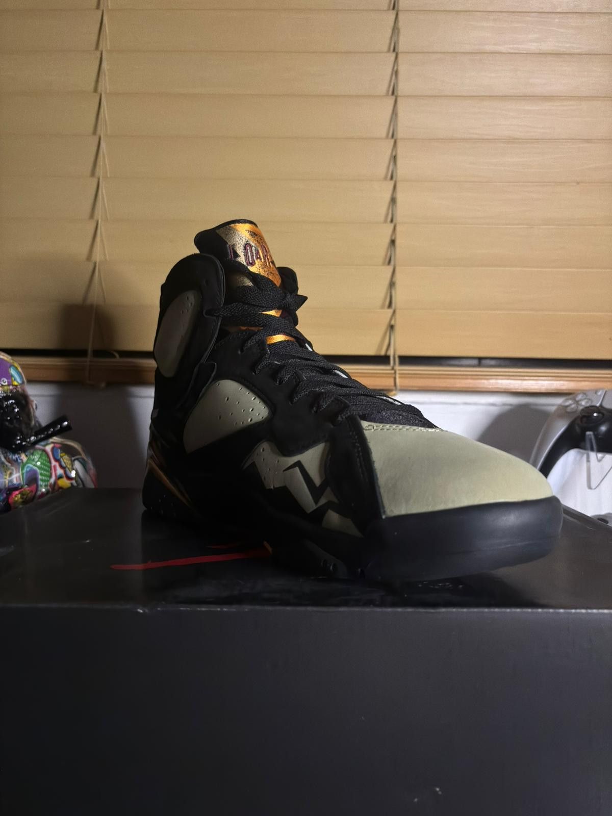 Jordan Brand Nike Air Jordan 7 Retro SE "Black Olive" Size US 11 / EU 44 - 2 Thumbnail