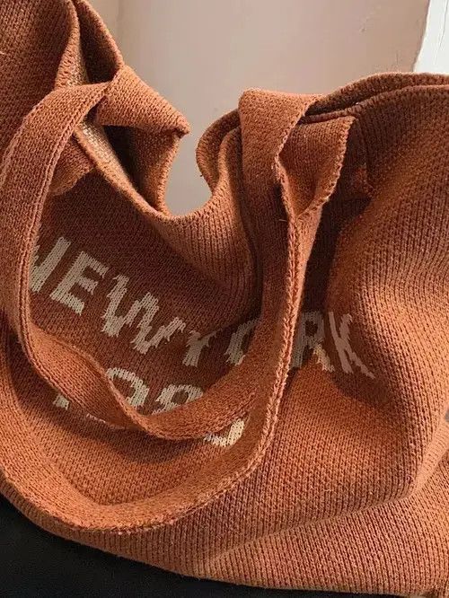 Japanese Brand TOTE BAG VINTAGE GRAPHIC CROCHET NEW YORK Size ONE SIZE - 2 Thumbnail
