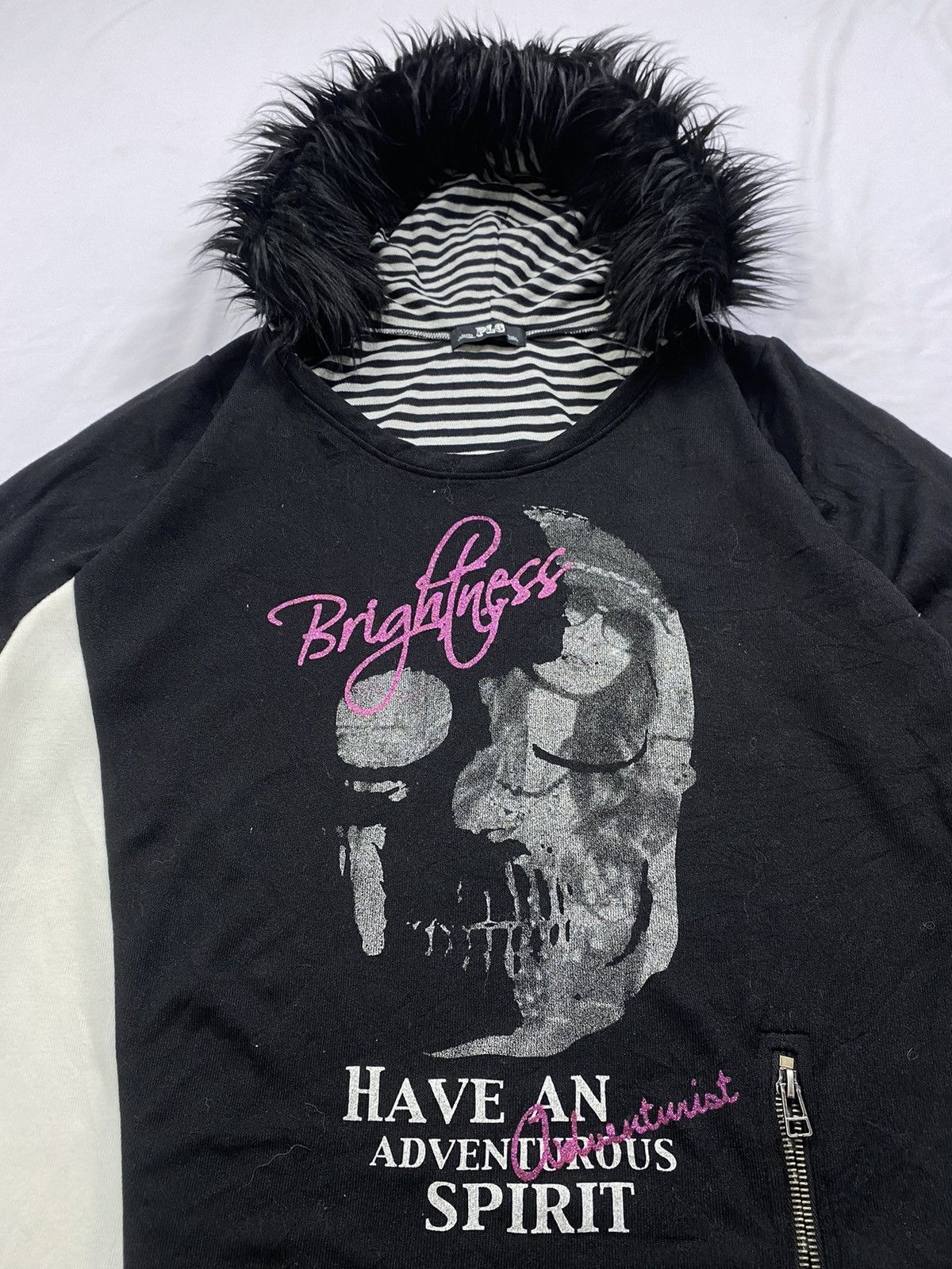 20471120 Japanese Poem Gothic punk skull fur hoodie ifsix lgb style Size US L / EU 52-54 / 3 - 3 Thumbnail