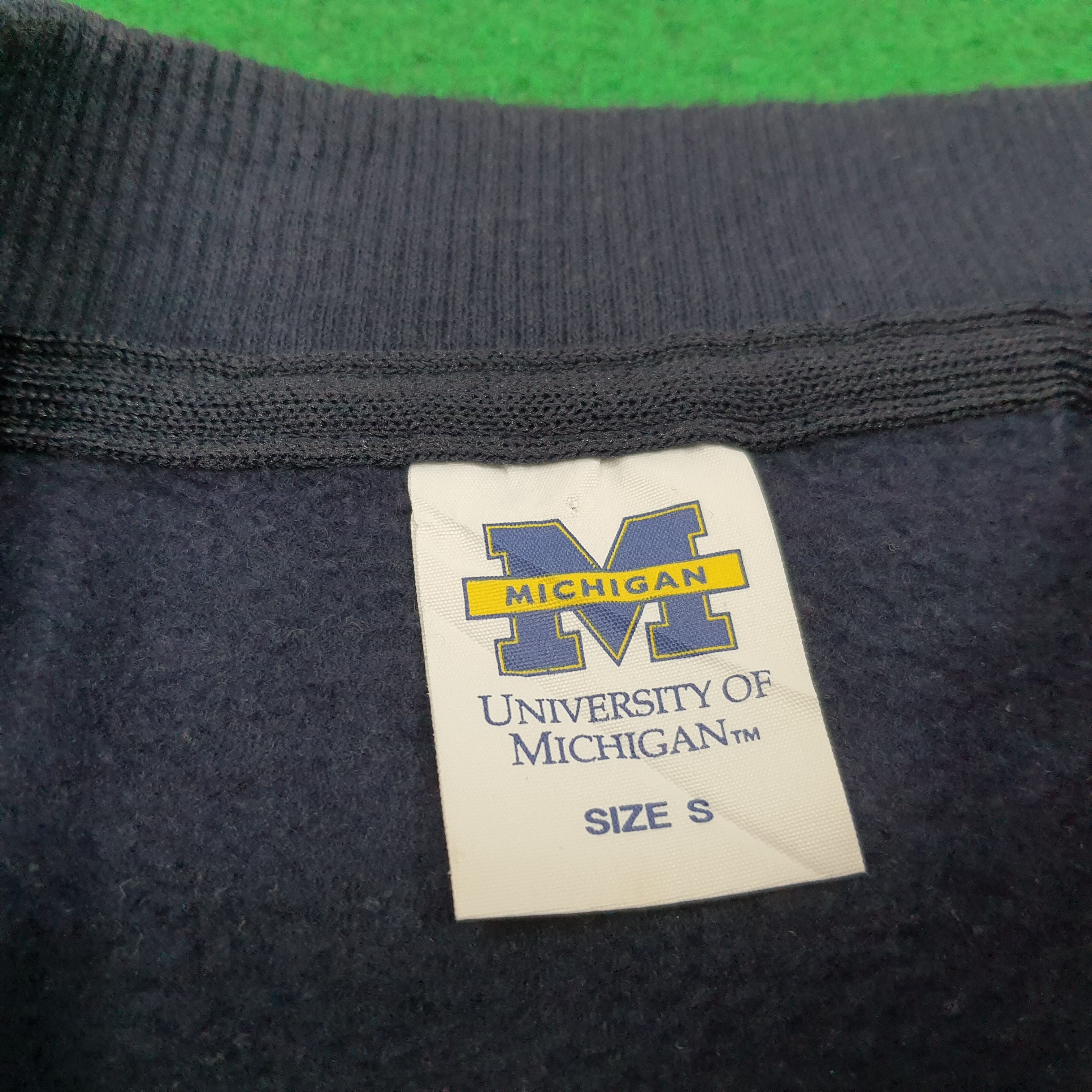 Vintage Vintage Michigan Wolverines NFL Sweatshirt C237N7 Size XS / US 0-2 / IT 36-38 - 5 Thumbnail