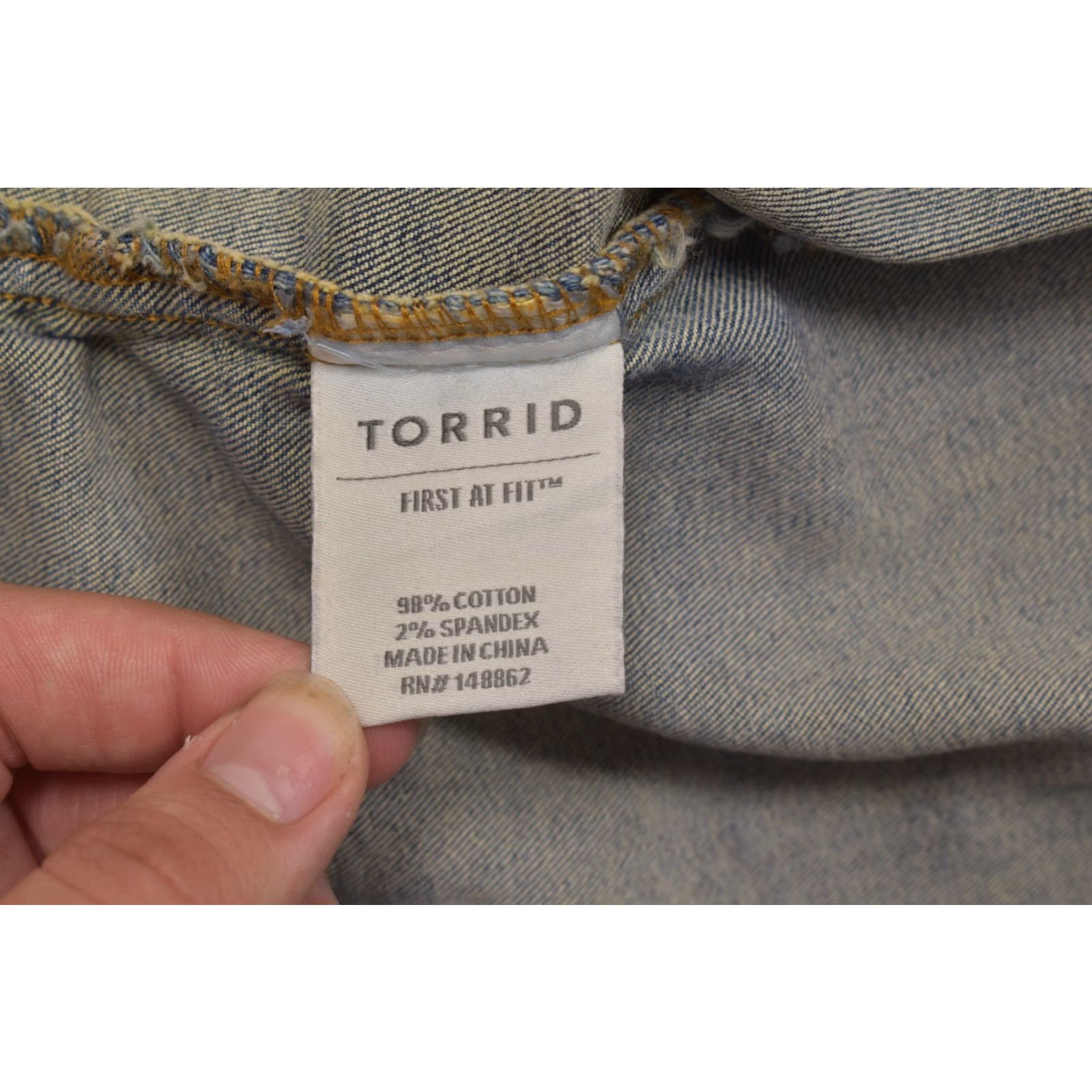 Torrid Torrid Denim First At Fit Women's 6 Blue Jean Trucker Jacket Cotton Spandex Jacket Denim Regular Blue Women Size 28" / US 6 / IT 42 - 7 Thumbnail