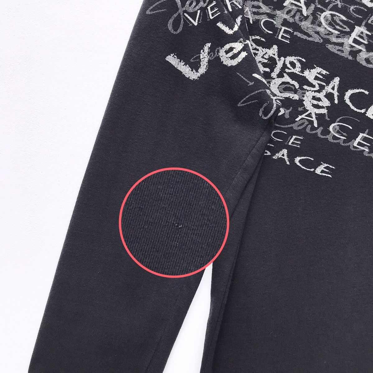 Versace Vintage 90s Versace Jeans Couture Shirt Versace Sunfaded Size US S / EU 44-46 / 1 - 15 Thumbnail