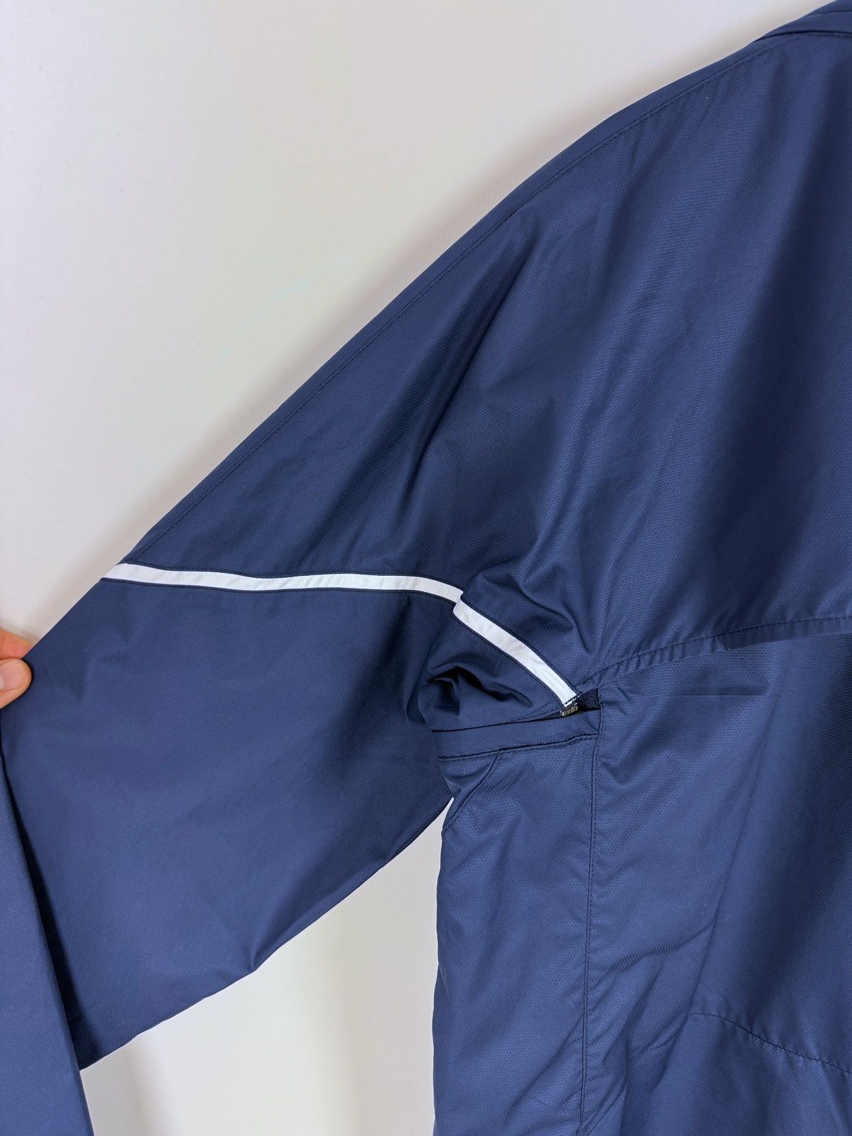 Nike Y2K Vintage Nike 2in1 Paneled Nylon Vented Running Jacket Size US M / EU 48-50 / 2 - 15 Thumbnail
