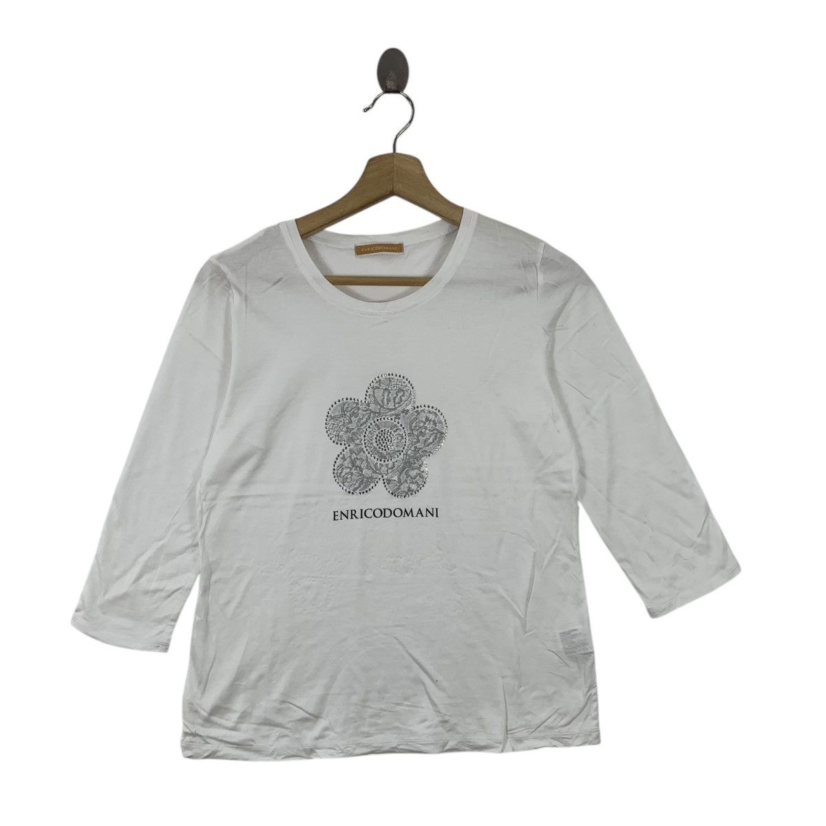 Vintage ENRICO DOMANI JAPAN Bling Embossed Floral Logo Tee Shirt Size XS / US 0-2 / IT 36-38 - 1 Thumbnail