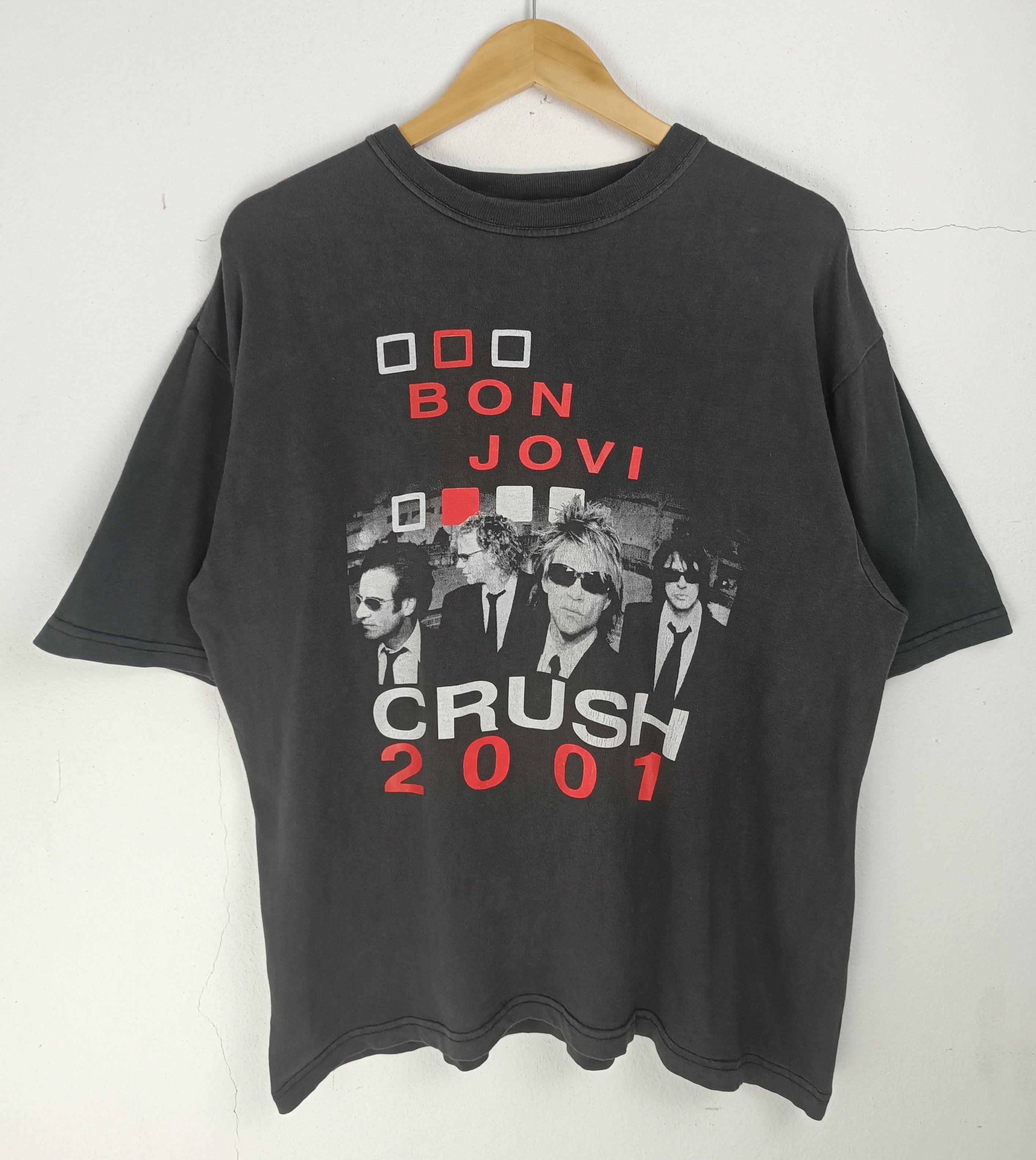 Band Tees VINTAGE 2001 BON JOVI CRUSH LIVE FADED BOXY TEE VERY RARE Size US L / EU 52-54 / 3 - 3 Thumbnail