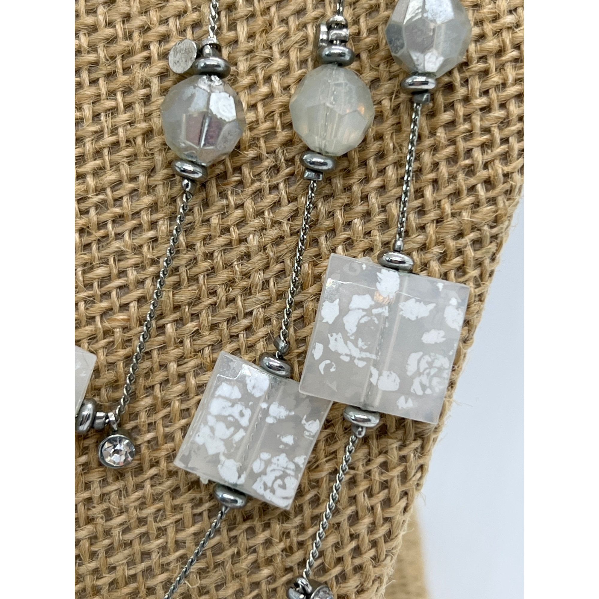 Other Multi-Layered White & Silver Bead Necklace With Lobster Clas Size ONE SIZE - 2 Thumbnail