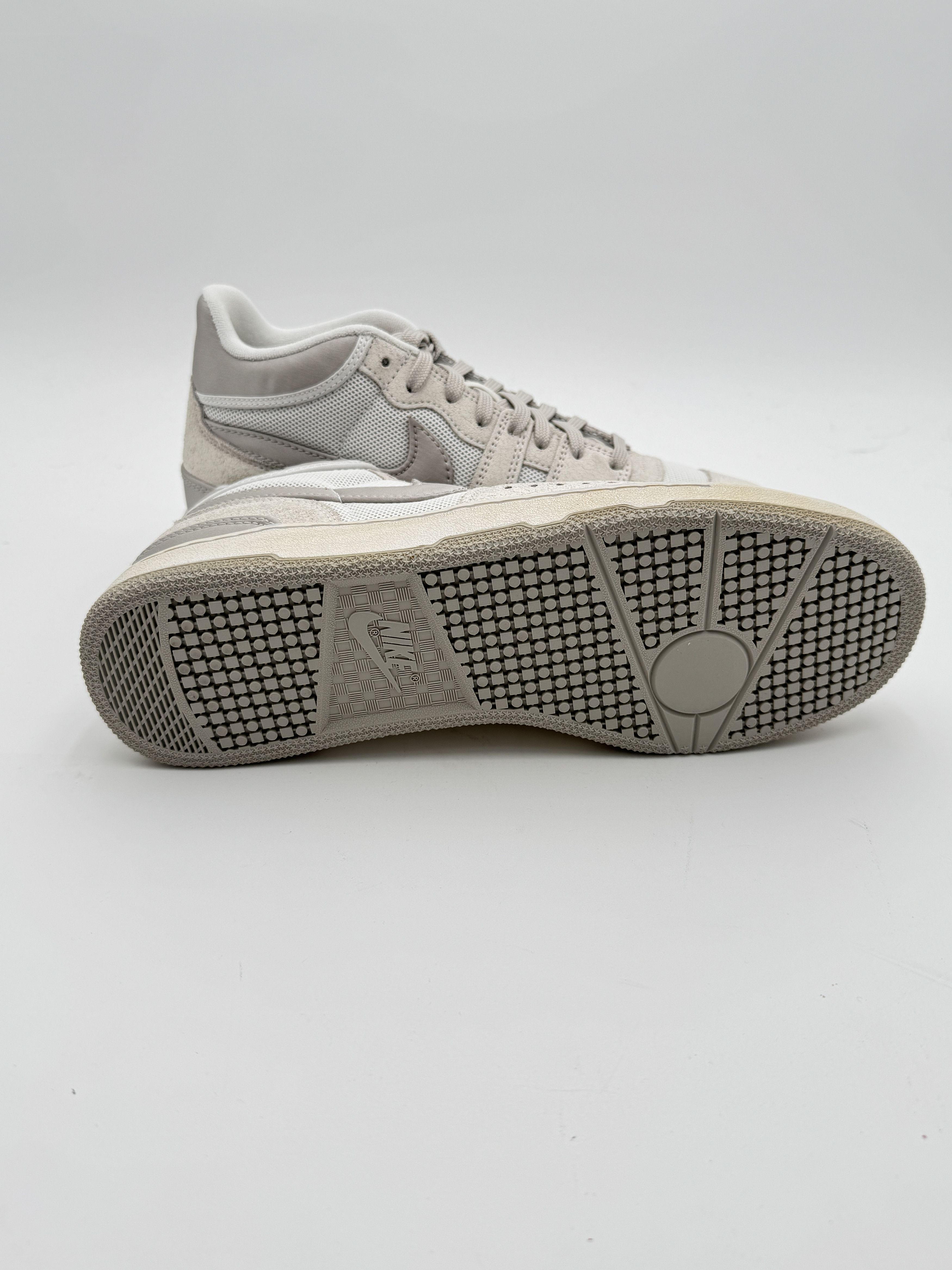 Nike × Social Status Social Status Nike Mac Attack Silver Special Box Size US 9.5 / EU 42-43 - 3 Thumbnail