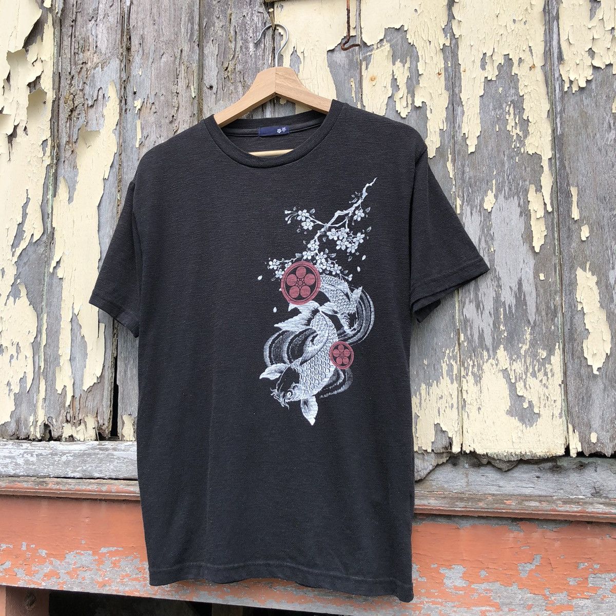 Vintage Sunfaded Sukajan Koi Fish Tshirt Size US M / EU 48-50 / 2 - 4 Thumbnail