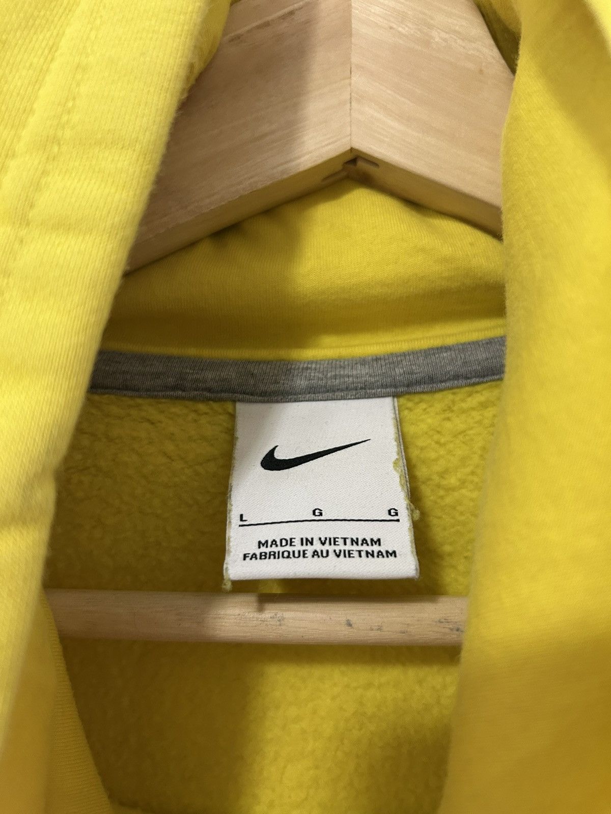 Nike 2022 World Cup Brazil Nike Hoodie Size US L / EU 52-54 / 3 - 5 Thumbnail