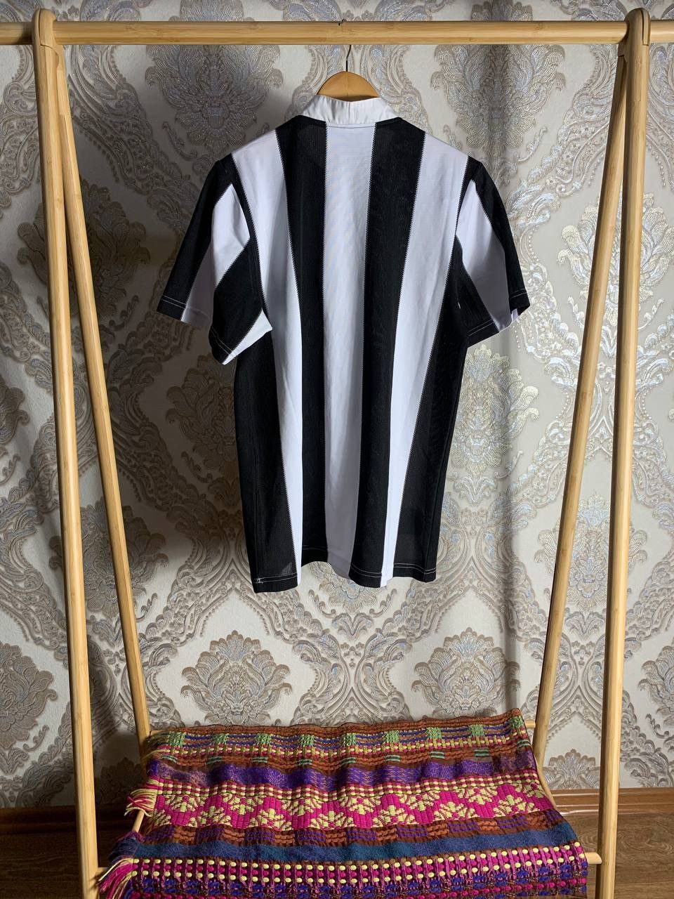 Vintage VERY RARE NEW CASTLE UNITED ENGLAND SOCCER JERSEY RETRO 90s Size US M / EU 48-50 / 2 - 11 Thumbnail