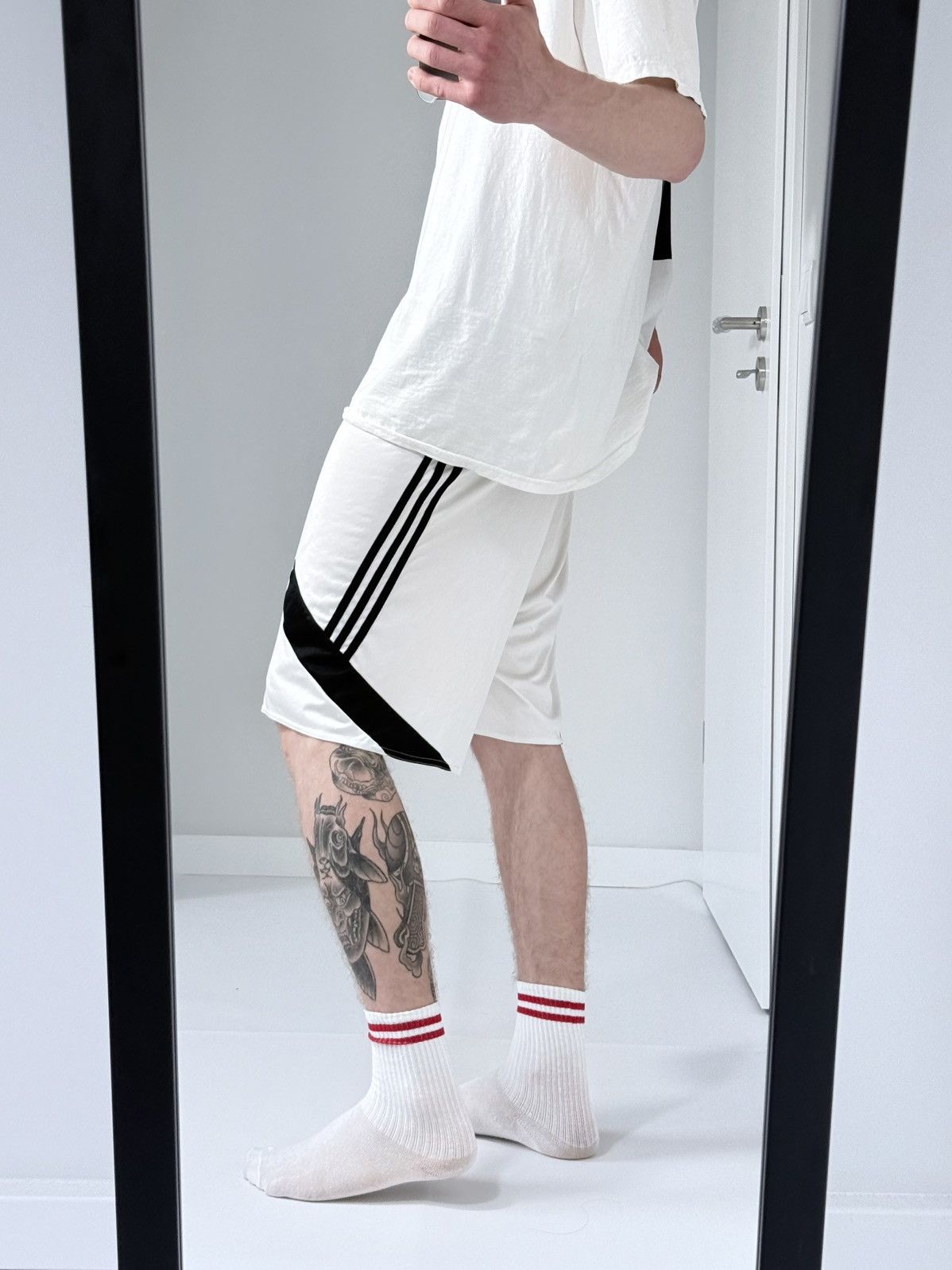 Adidas Vintage Adidas Y2K streetwear sportswear shorts Size US 32 / EU 48 - 3 Thumbnail