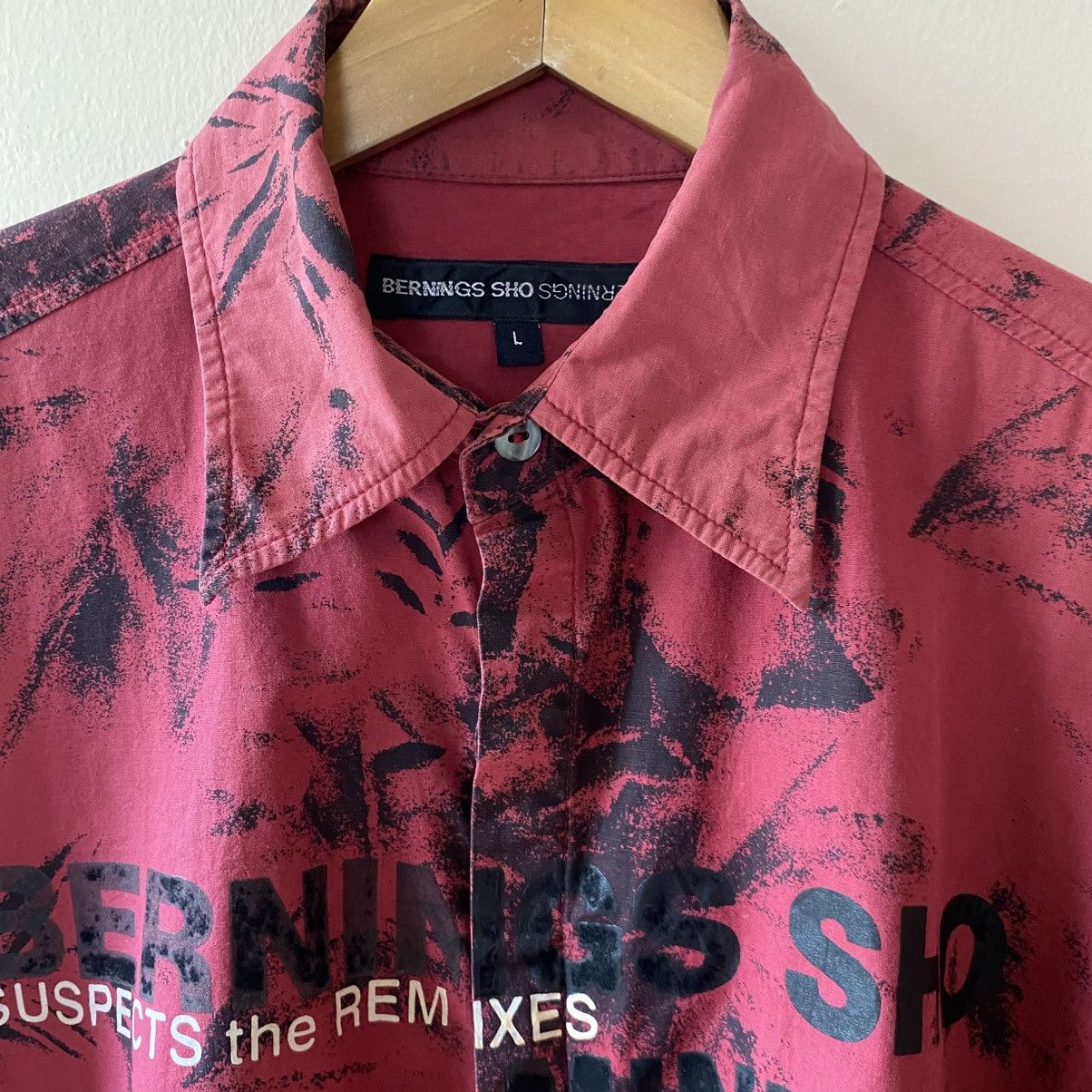 BERNINGS SHO BERNINGS SHO Punk Y2K Red Black Print Short Sleeve Shirt Size US L / EU 52-54 / 3 - 16 Thumbnail