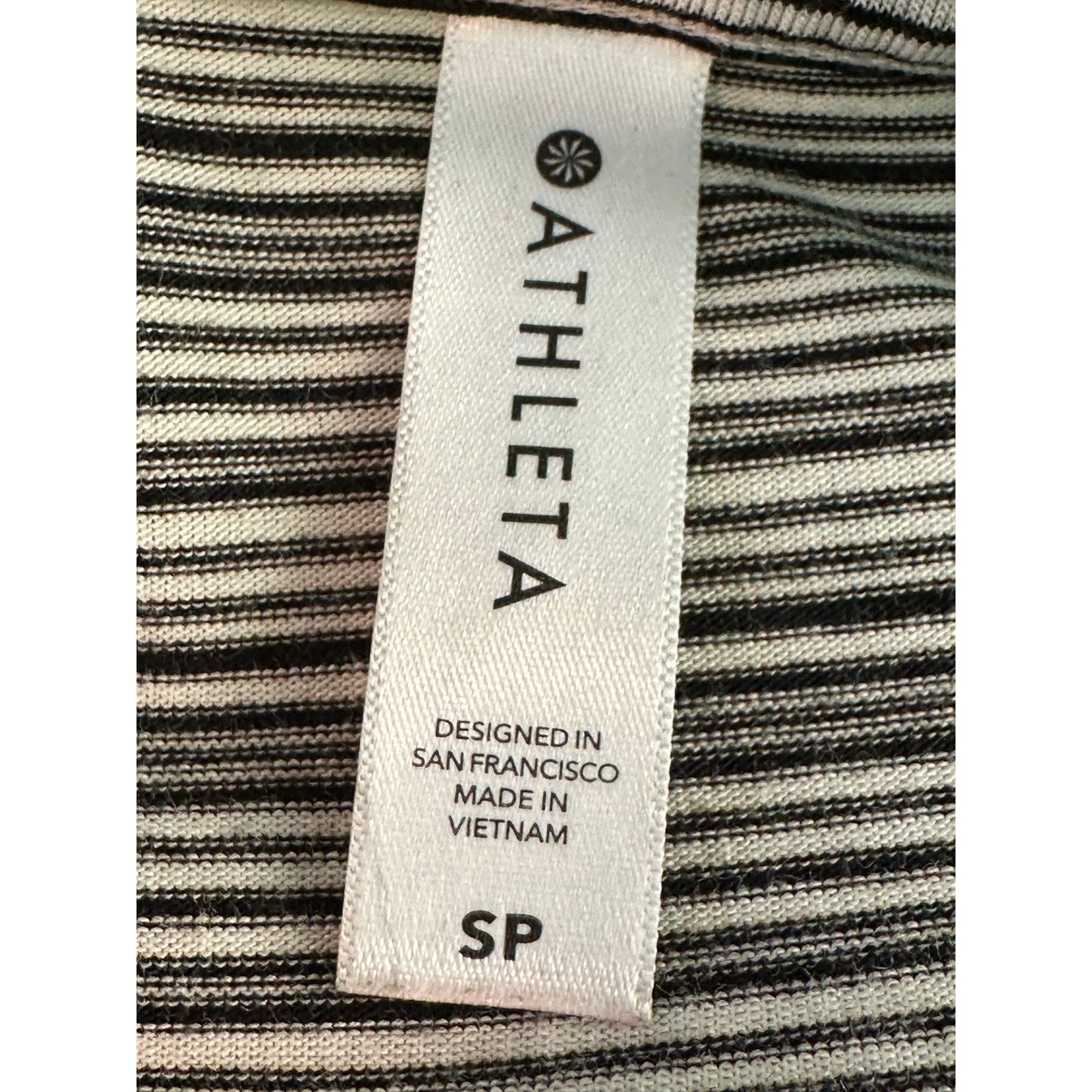 Athleta Athleta black white striped long sleeves t shirt size Small Size S / US 4 / IT 40 - 3 Thumbnail