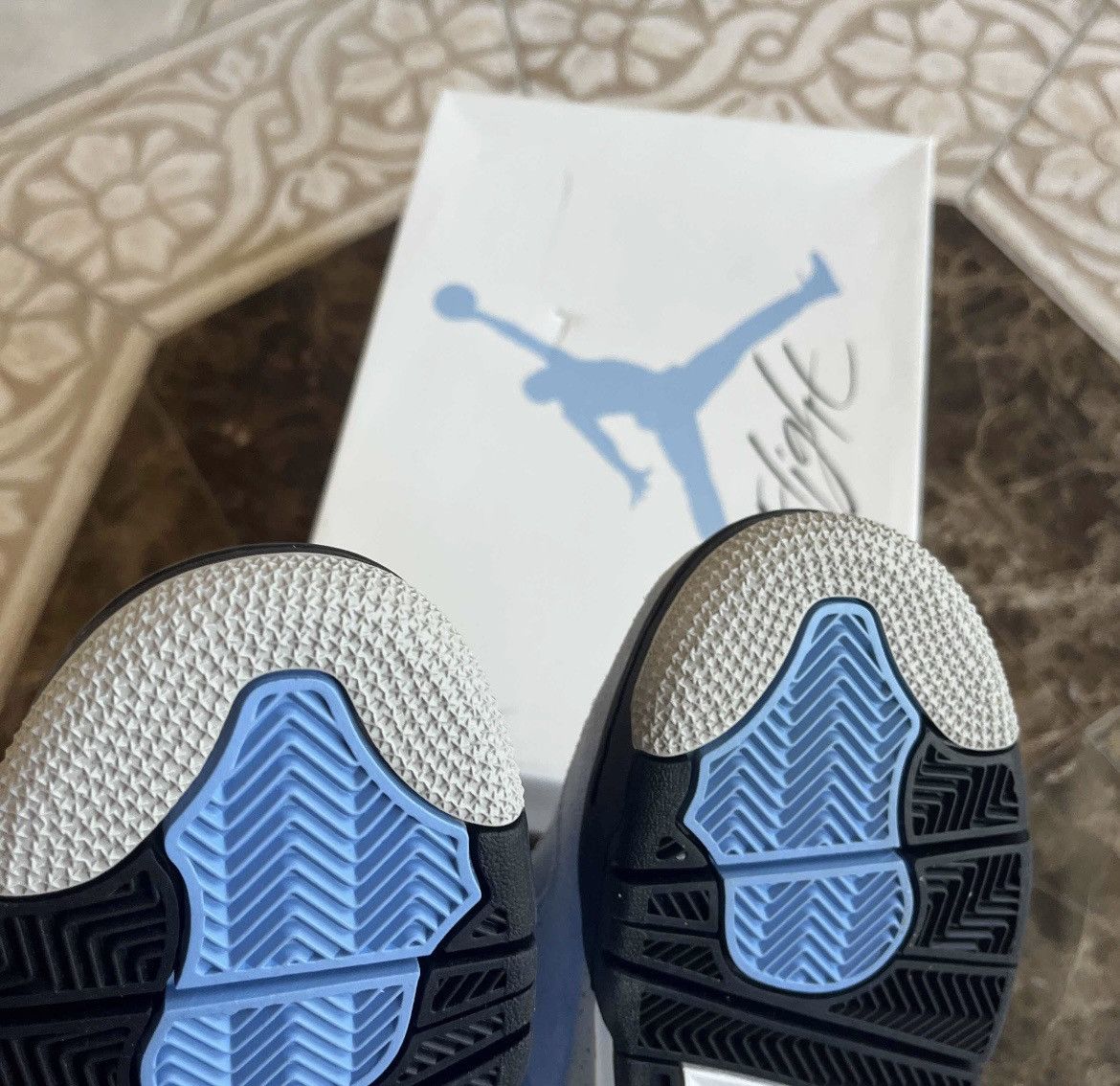 Jordan Brand Air Jordan 4 Retro “University Blue” size 8.5 READ BELOW Size US 8.5 / EU 41-42 - 10 Thumbnail