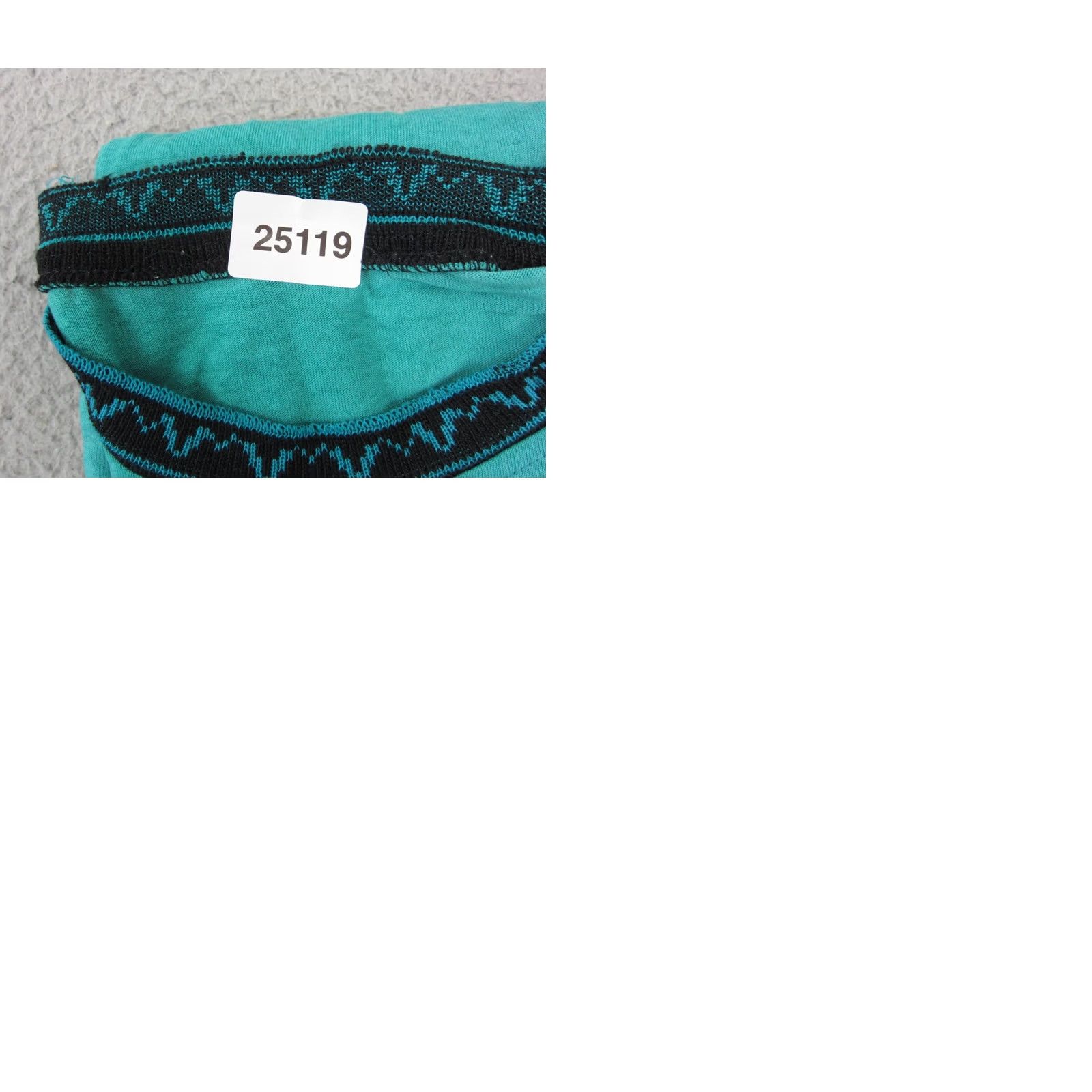 Vintage Vintage BVD Shirt Mens Large Blue Green Tribal Aztec Single Stitch Made in USA Shirt Mens Large Blue Size US L / EU 52-54 / 3 - 10 Thumbnail