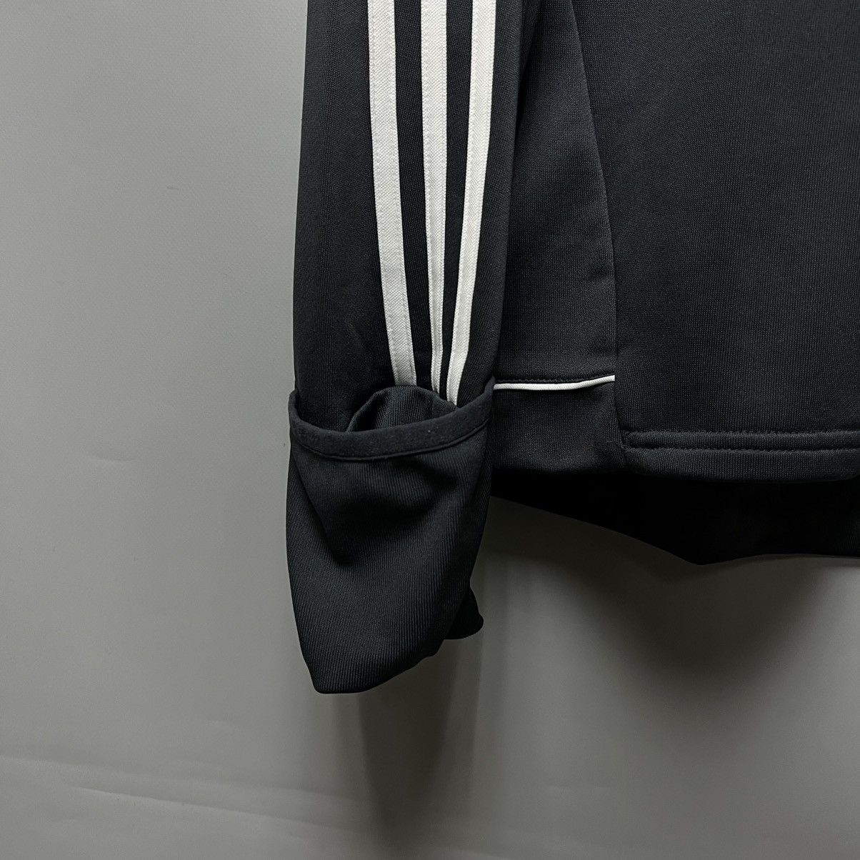 Adidas Adidas MANCHESTER UNITED 17/18 TRAINING SOCCER Sweatshirt Size US M / EU 48-50 / 2 - 7 Thumbnail