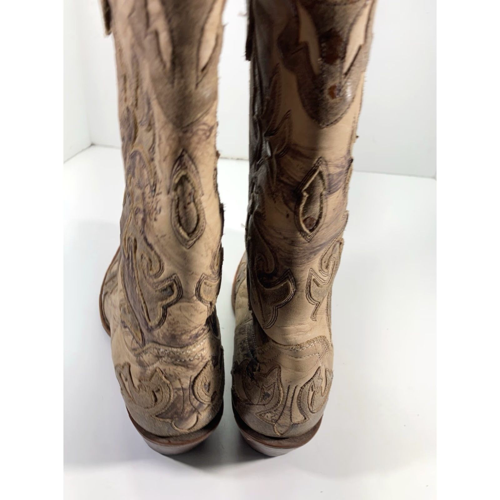 Vintage Johnny Ringo Distressed Leather Boots Women Size 7.5 B Beige Metal Western Boots Women 7.5 Beige Metal Tips Western Size US 8 / IT 38 - 7 Thumbnail