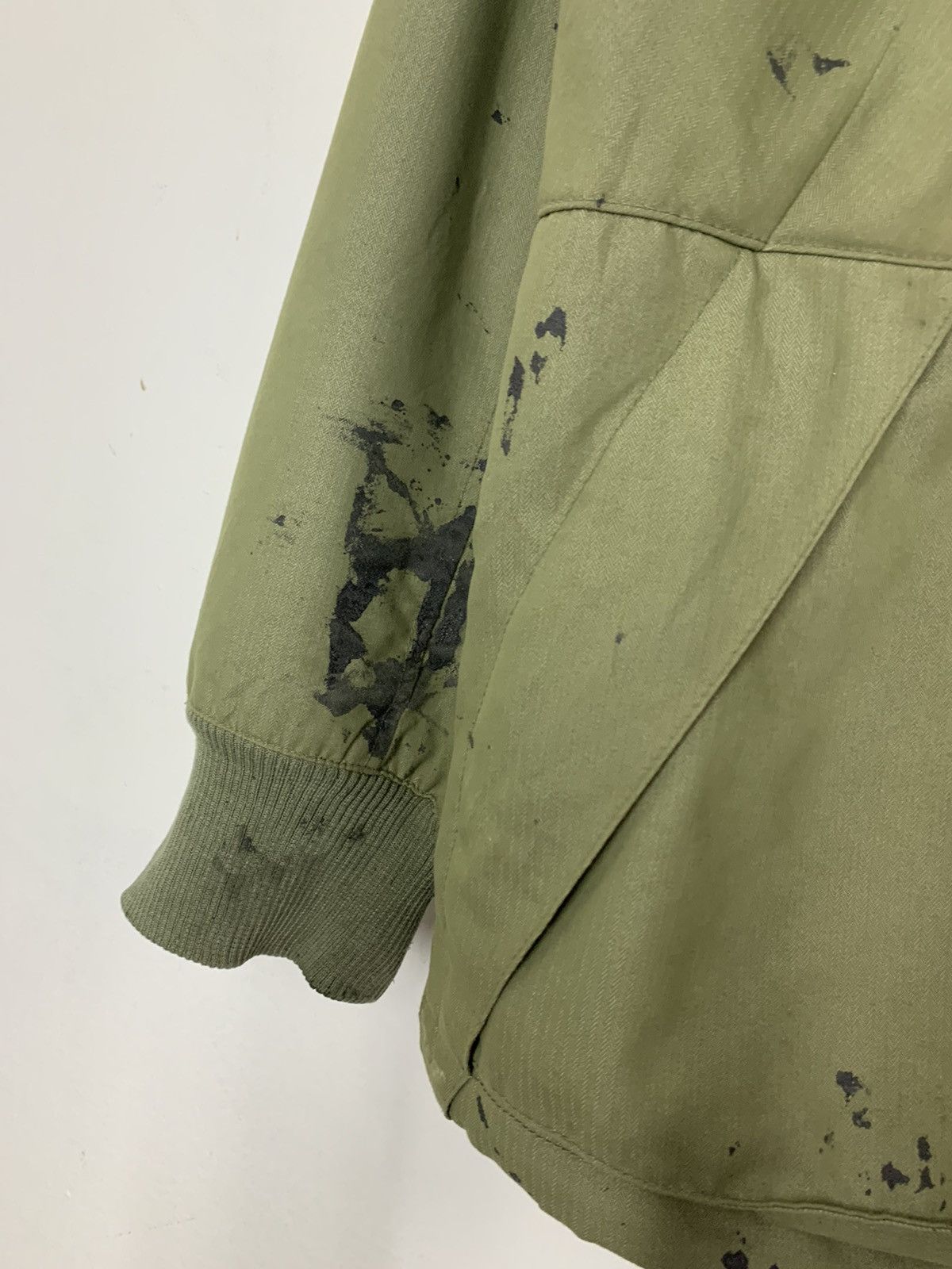 Futura Recon Military Custom Dirty Painted Flight Jacket Size US L / EU 52-54 / 3 - 12 Thumbnail