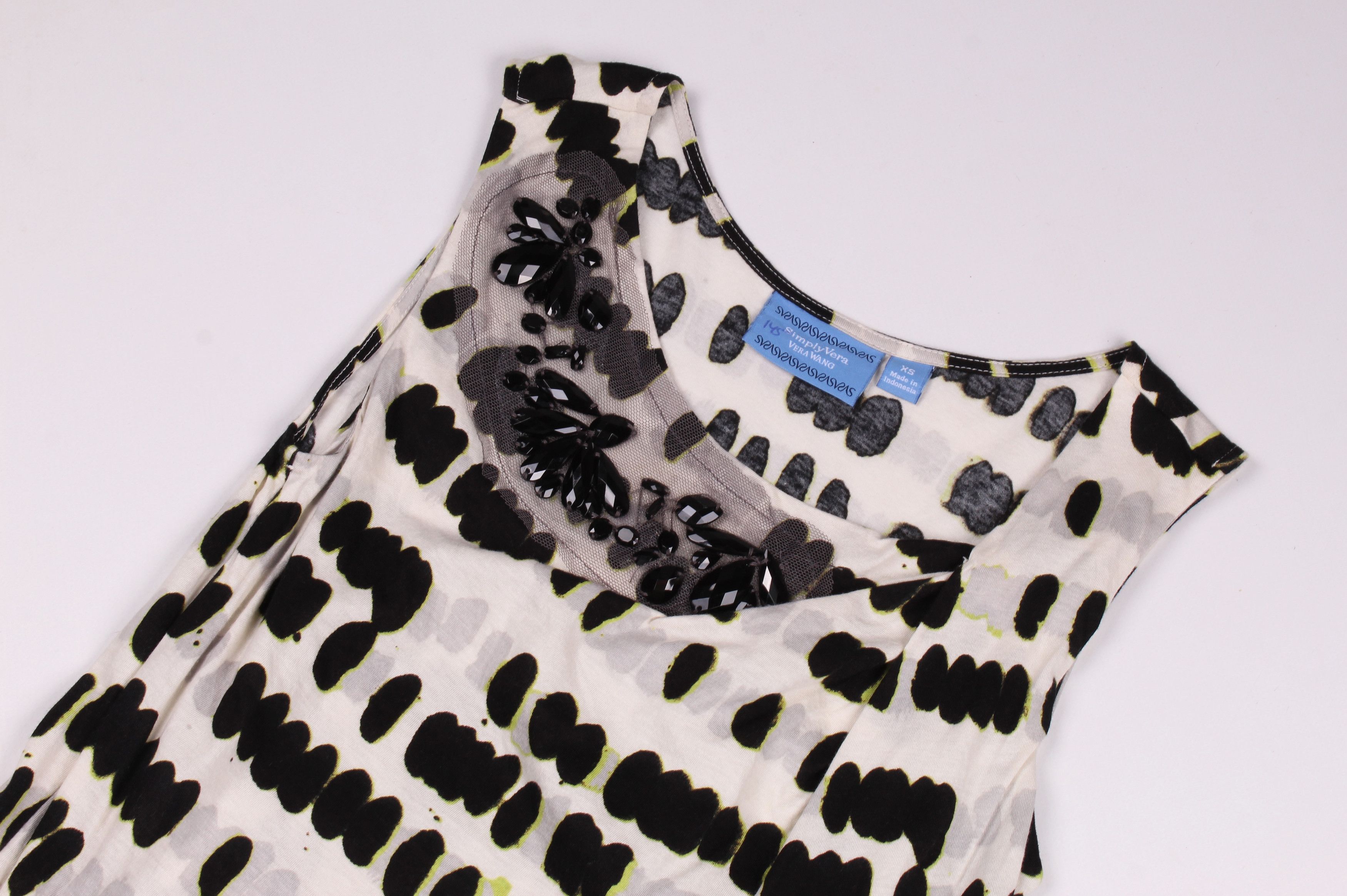 Vera Wang × Vintage Vintage Simply Vera Vera Wang Beaded Sleeveless Top Size XS / US 0-2 / IT 36-38 - 4 Thumbnail