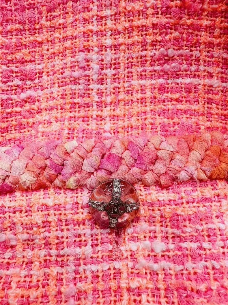 Chanel Chanel 24c pink orange tweed round-neck short jacket Size S / US 4 / IT 40 - 4 Thumbnail