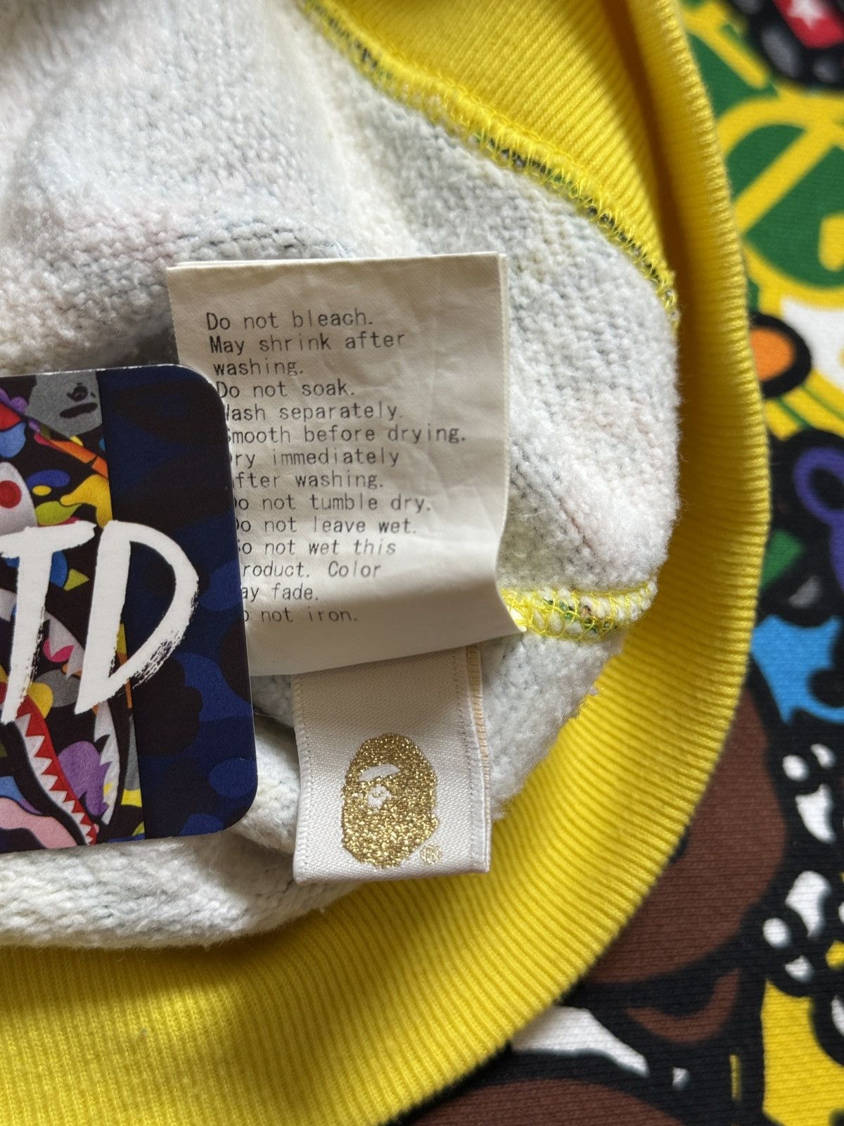 Bape A Bathing Ape Yellow Galaxy Camo Shark Hoodie Size US M / EU 48-50 / 2 - 10 Thumbnail