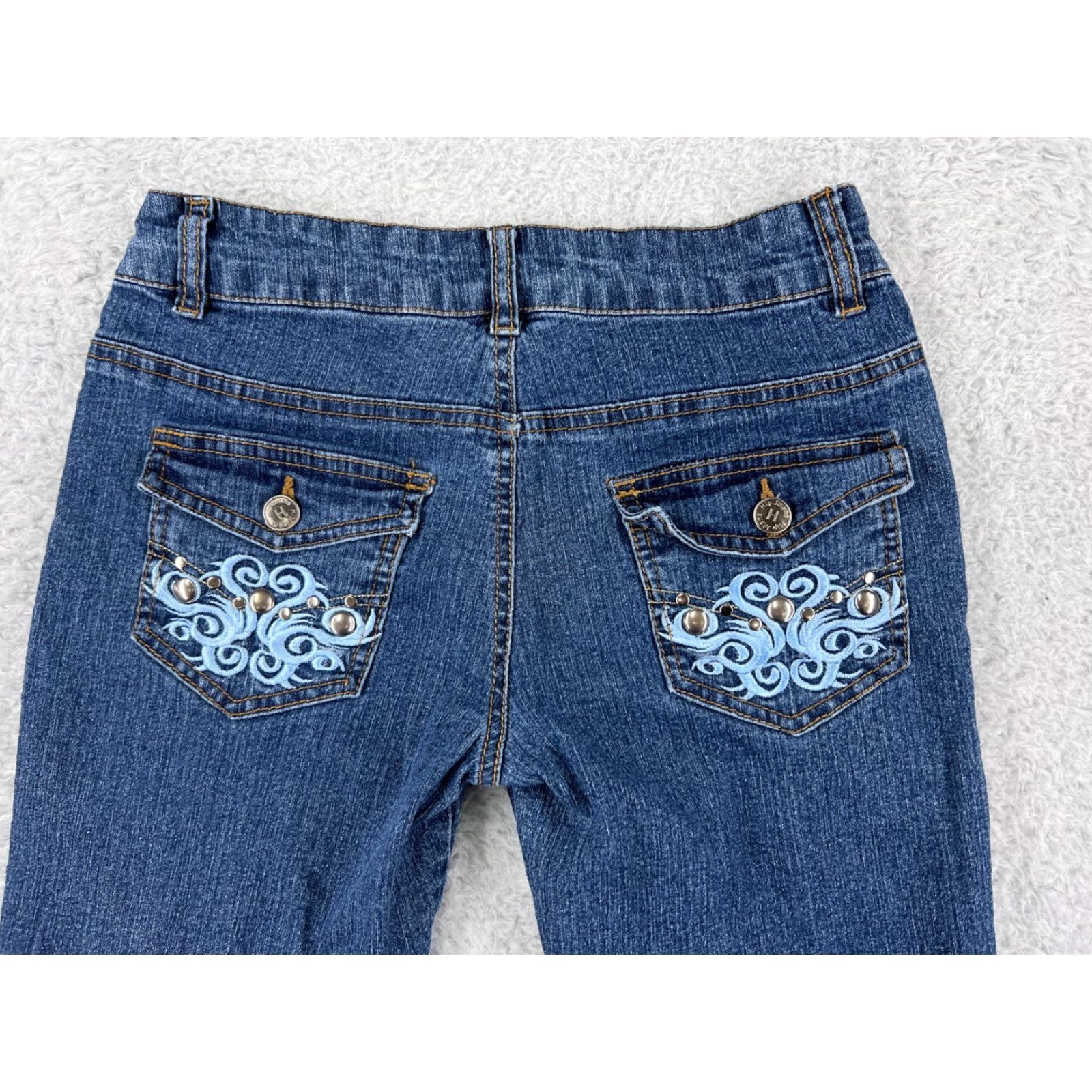 Vintage Hip Jeans Medium Wash Blue Denim Shorts Womens 26 Regular Fit Embroidered Pockets Casual Activewear Size 26" / US 2 / IT 38 - 2 Thumbnail