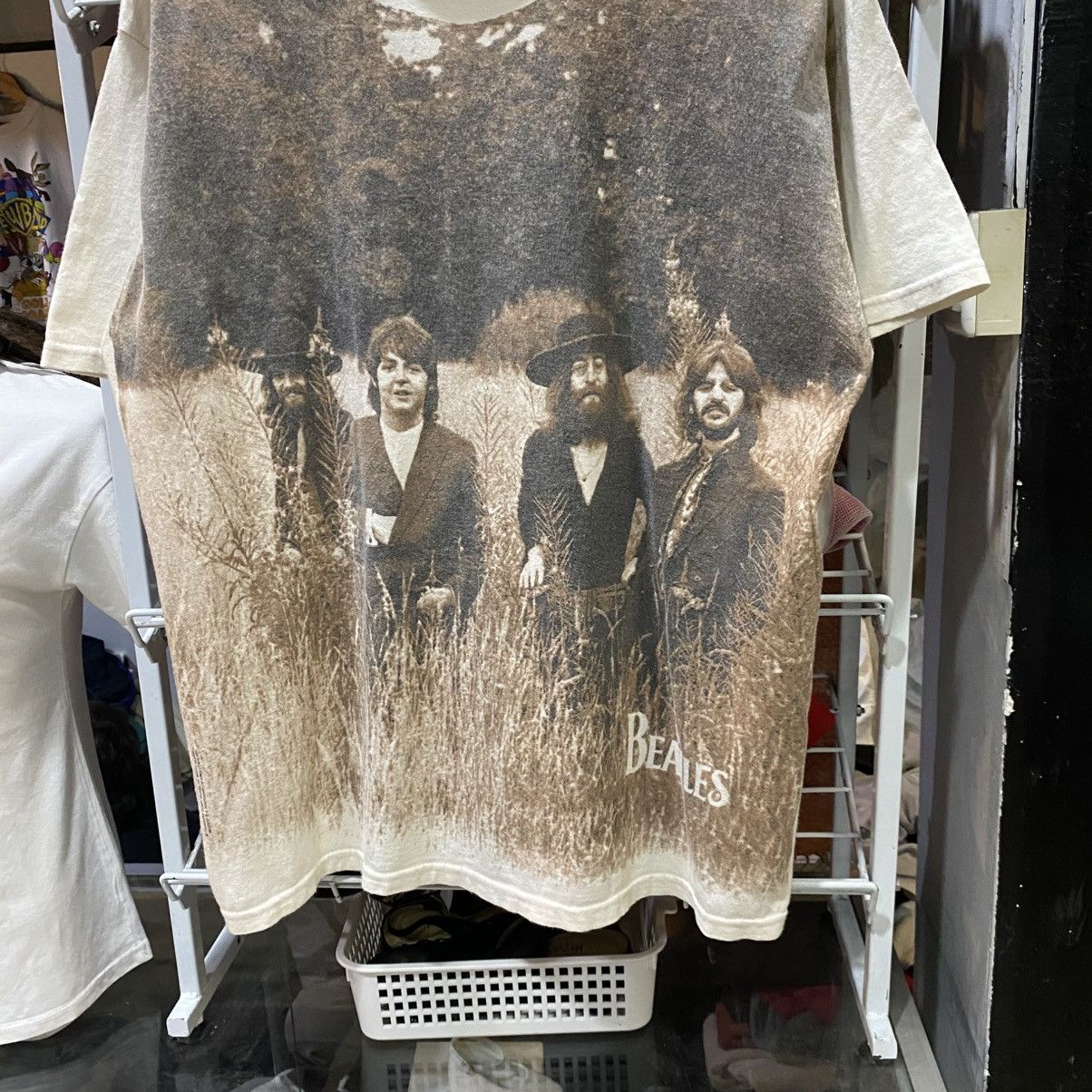 Band Tees Vintage 1998 The Beatles Band All Over Print X-Large T-Shirt Size US XL / EU 56 / 4 - 4 Thumbnail
