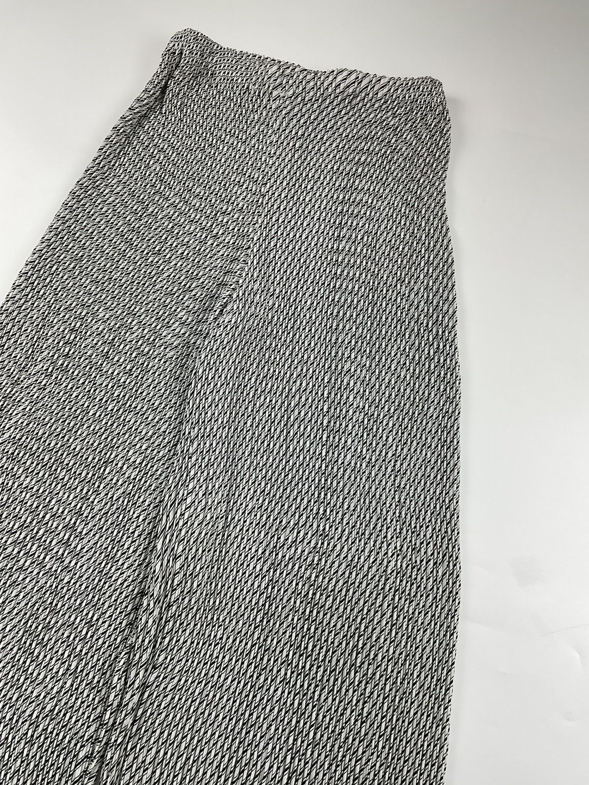 Issey Miyake Issey Miyake Pleated Wide Pants Size 30" / US 8 / IT 44 - 4 Thumbnail