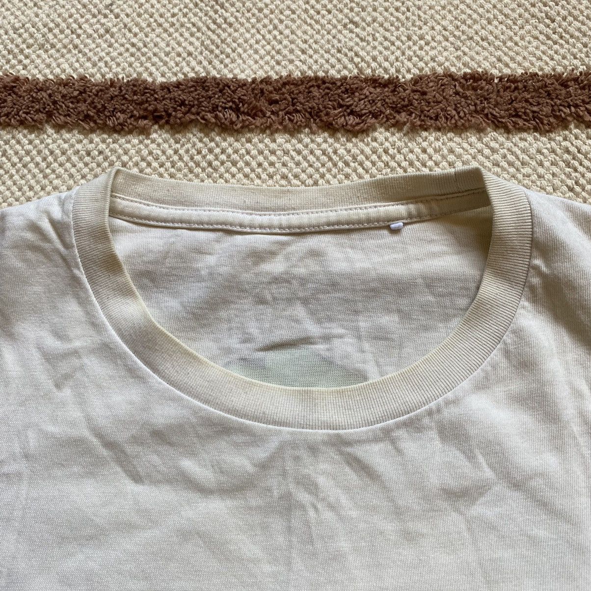 Kaws × Uniqlo UNIQLO X KAWS BIG LOGO T SHIRT Size US M / EU 48-50 / 2 - 6 Thumbnail